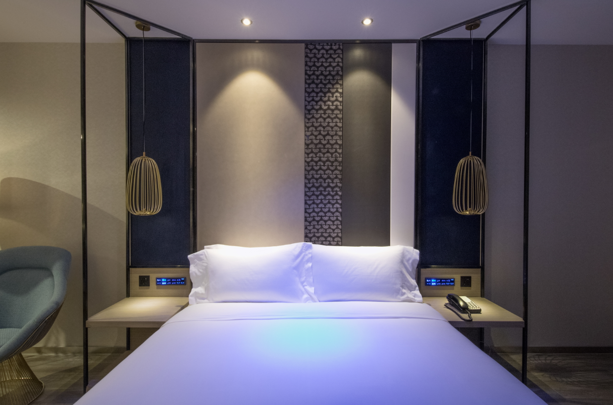 Huazhu - Select Deluxe Bed Room