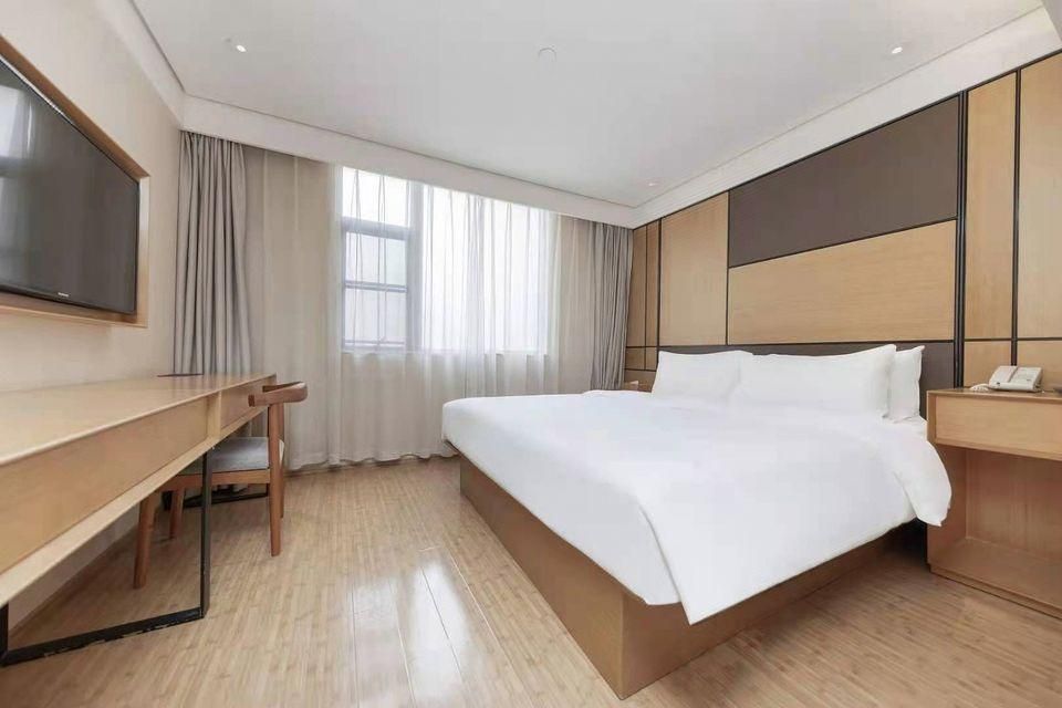 Hotel Queen Room