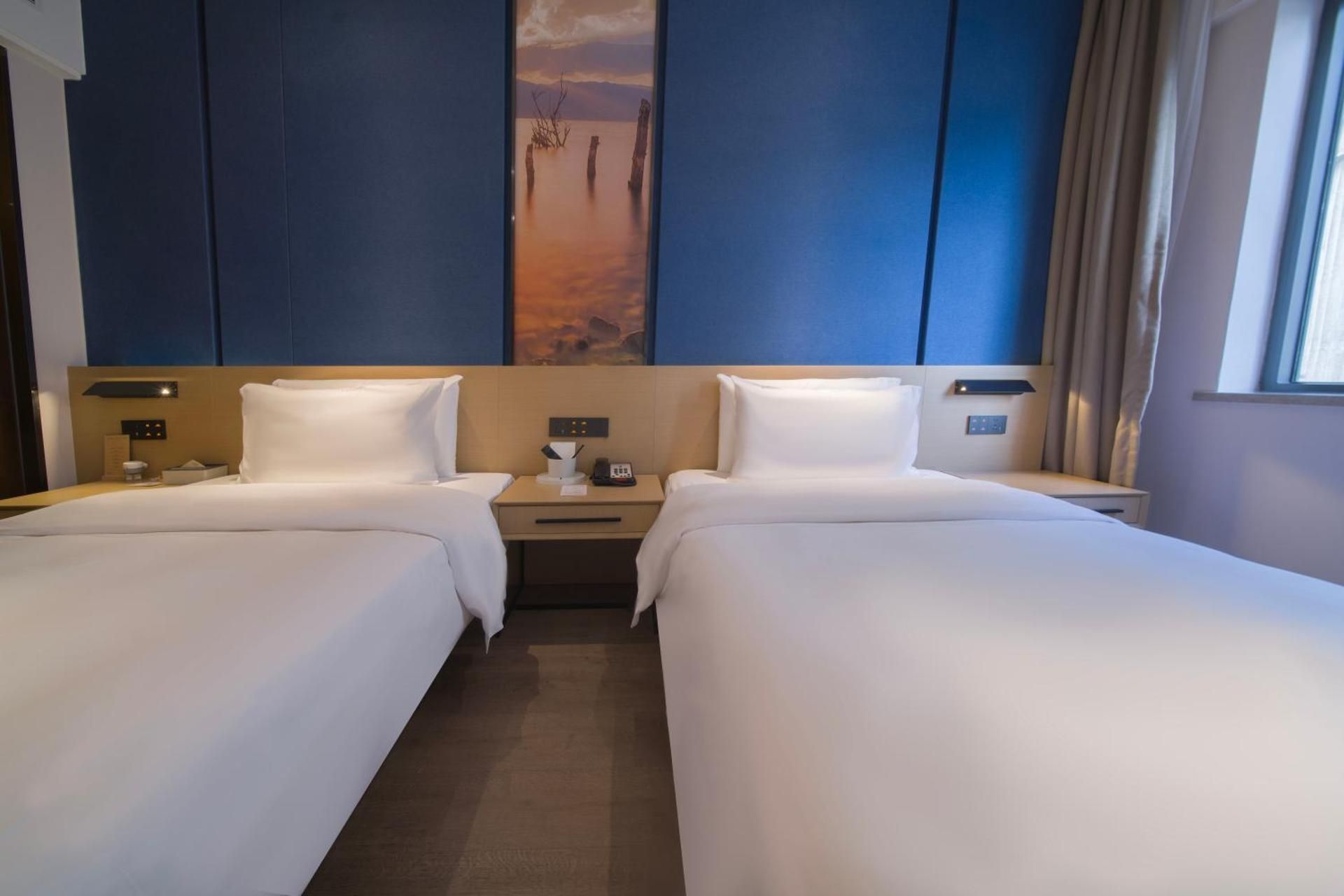 Super Twin Room