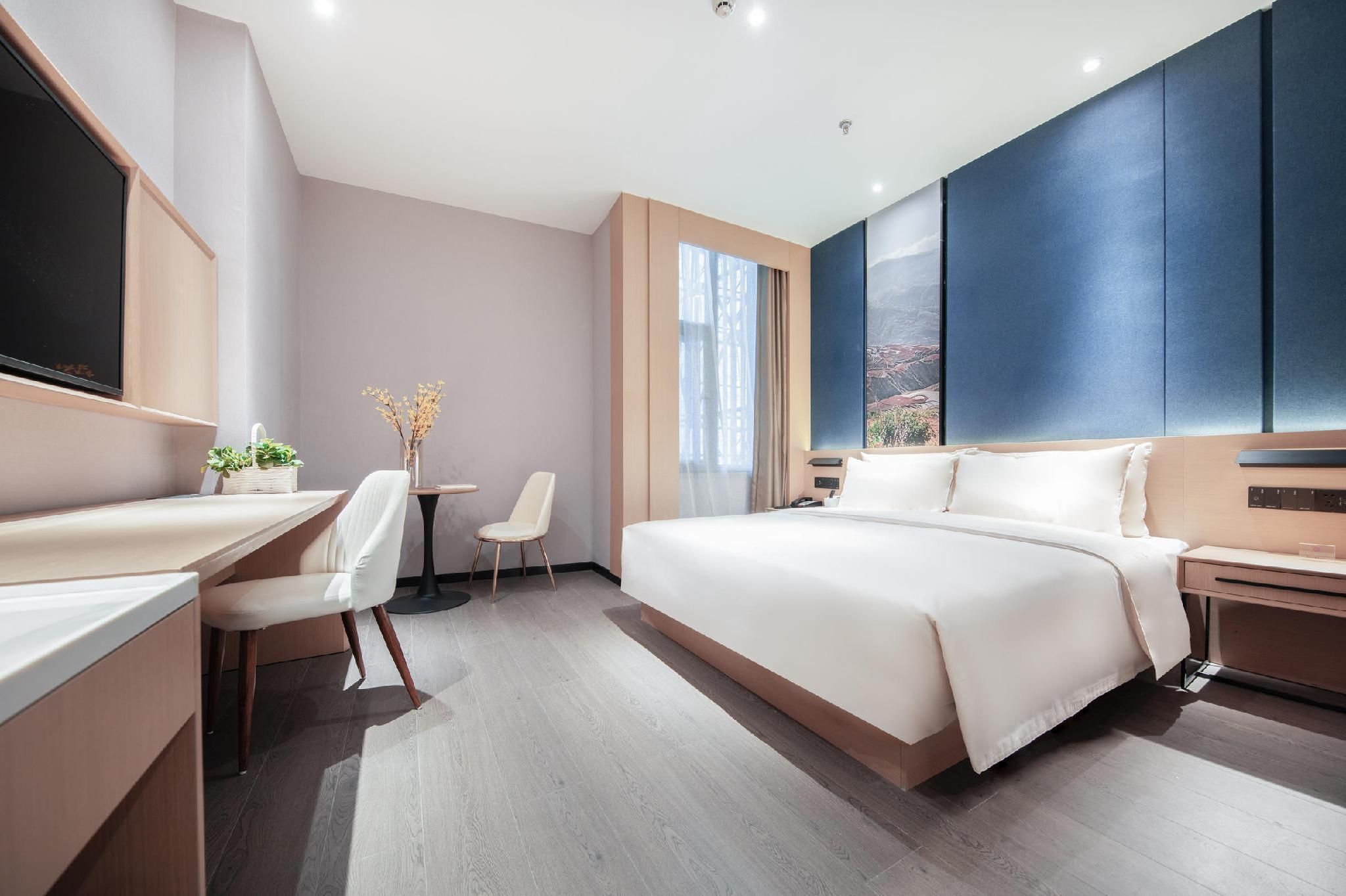 Comfort Queen Room