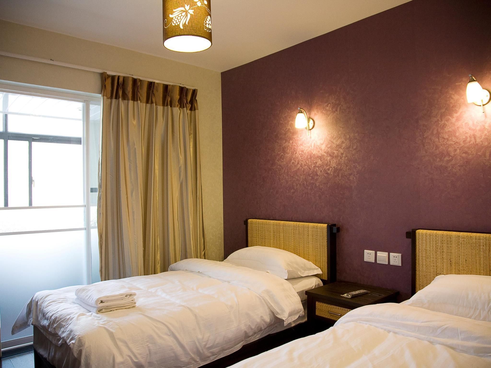 Bed in 16-Bed Mixed Dormitory Room