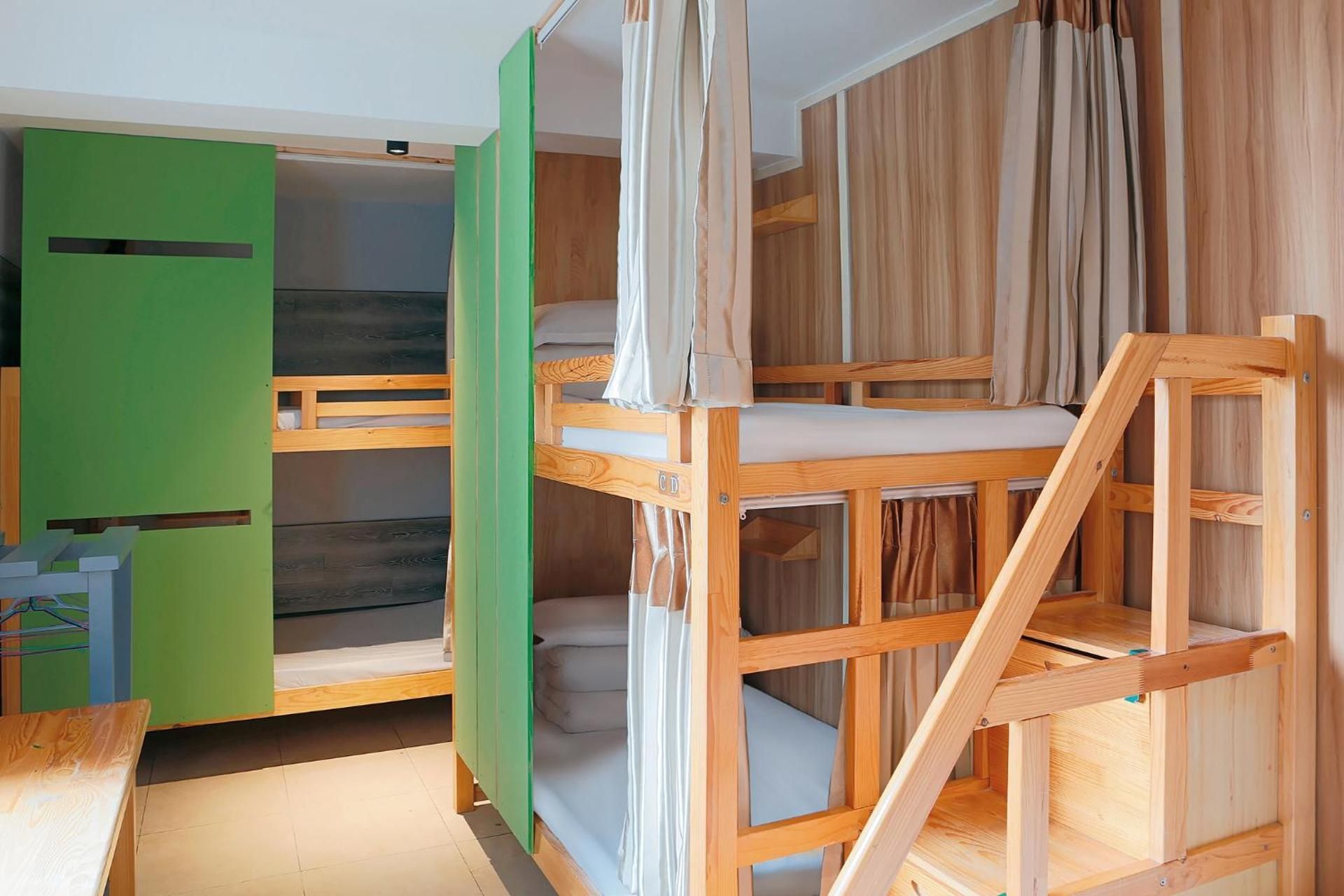1 Person in 6-Bed Dormitory - Female Only