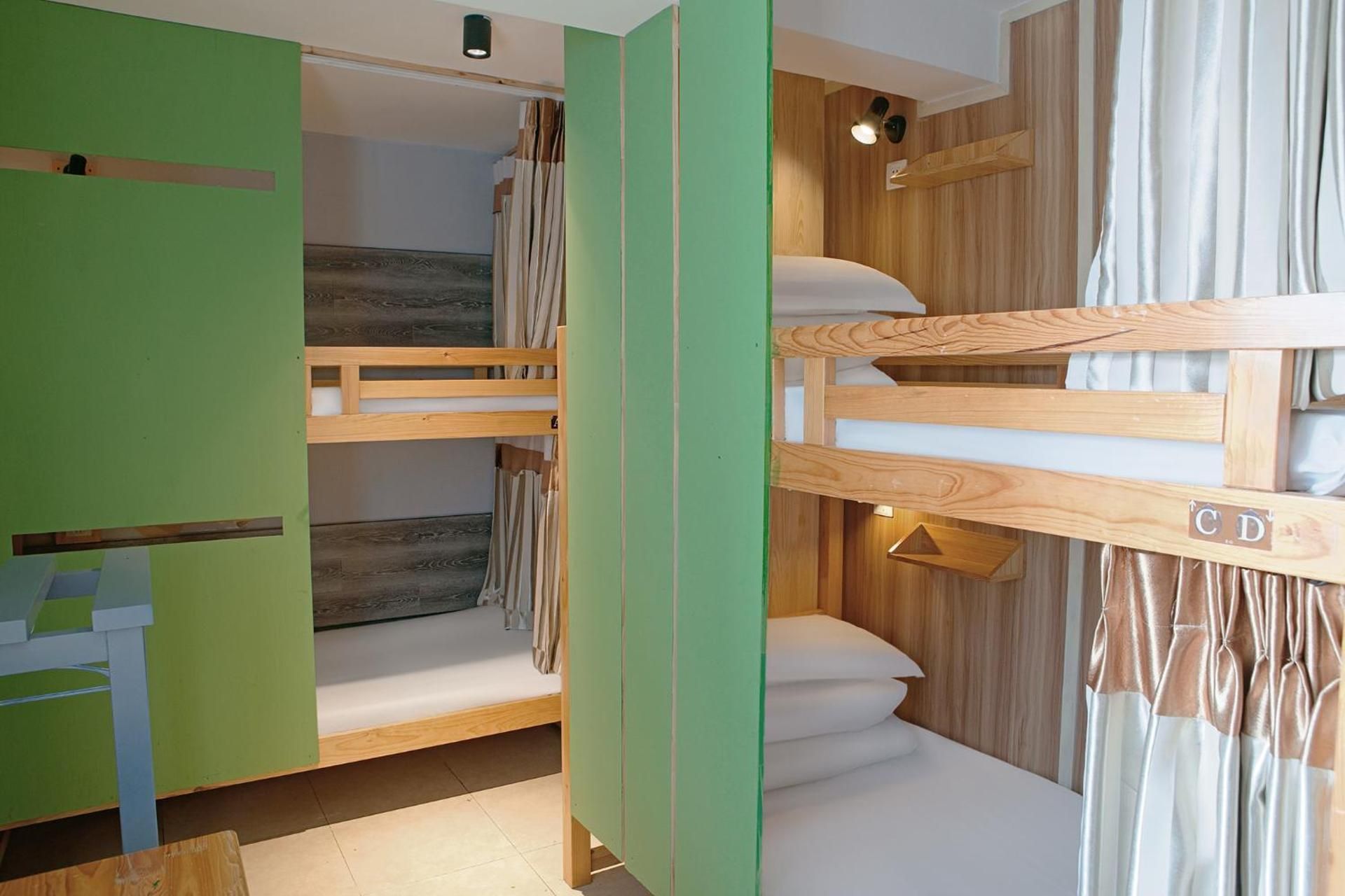 1 Person in 6-Bed Dormitory - Female Only
