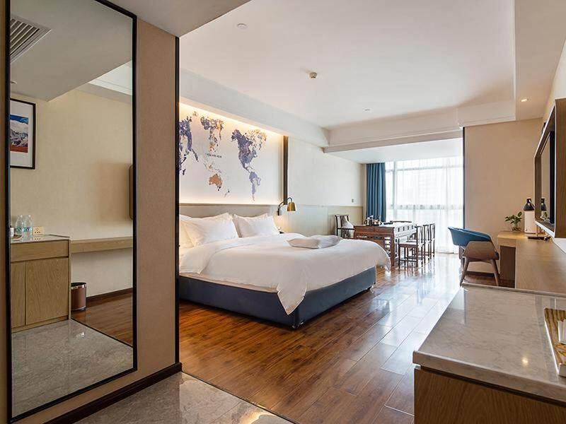 Premier Suite