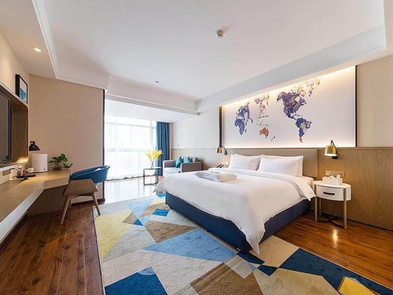Honorable Double Room with City View
