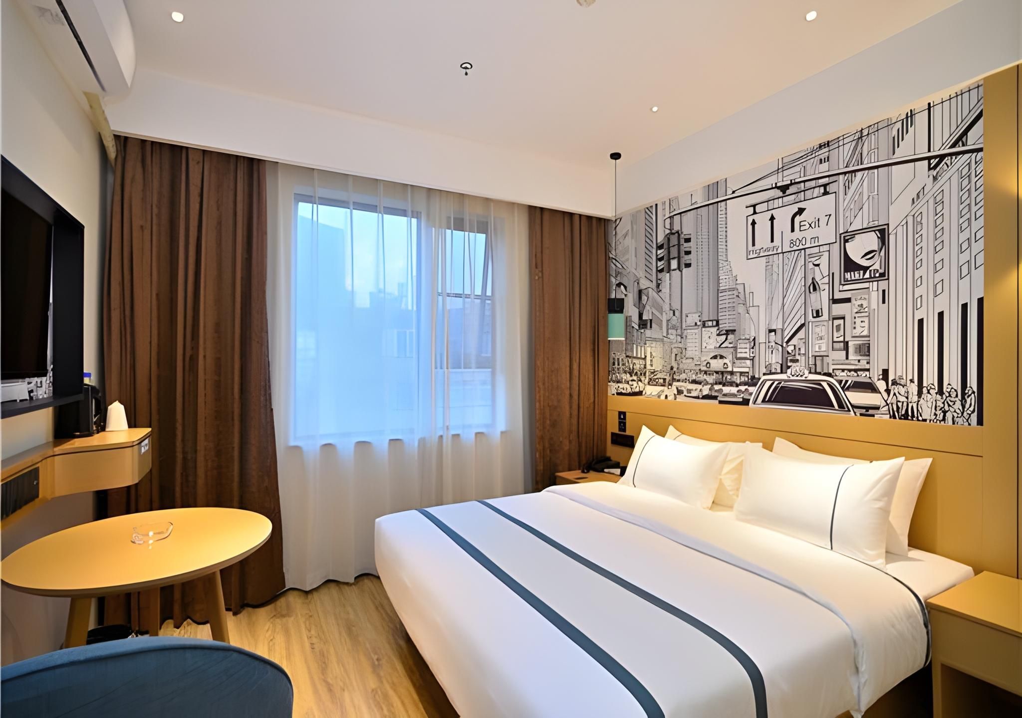 Business Queen Room