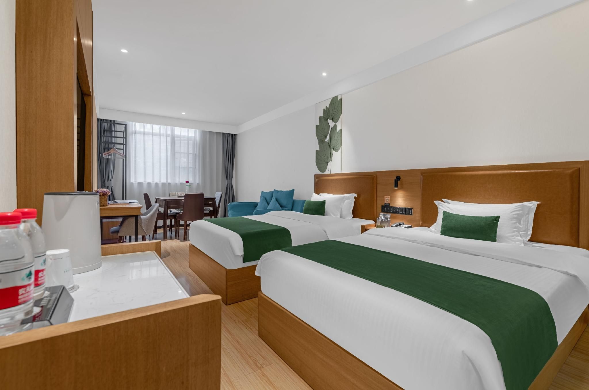 GTI - Guest Room, Chess