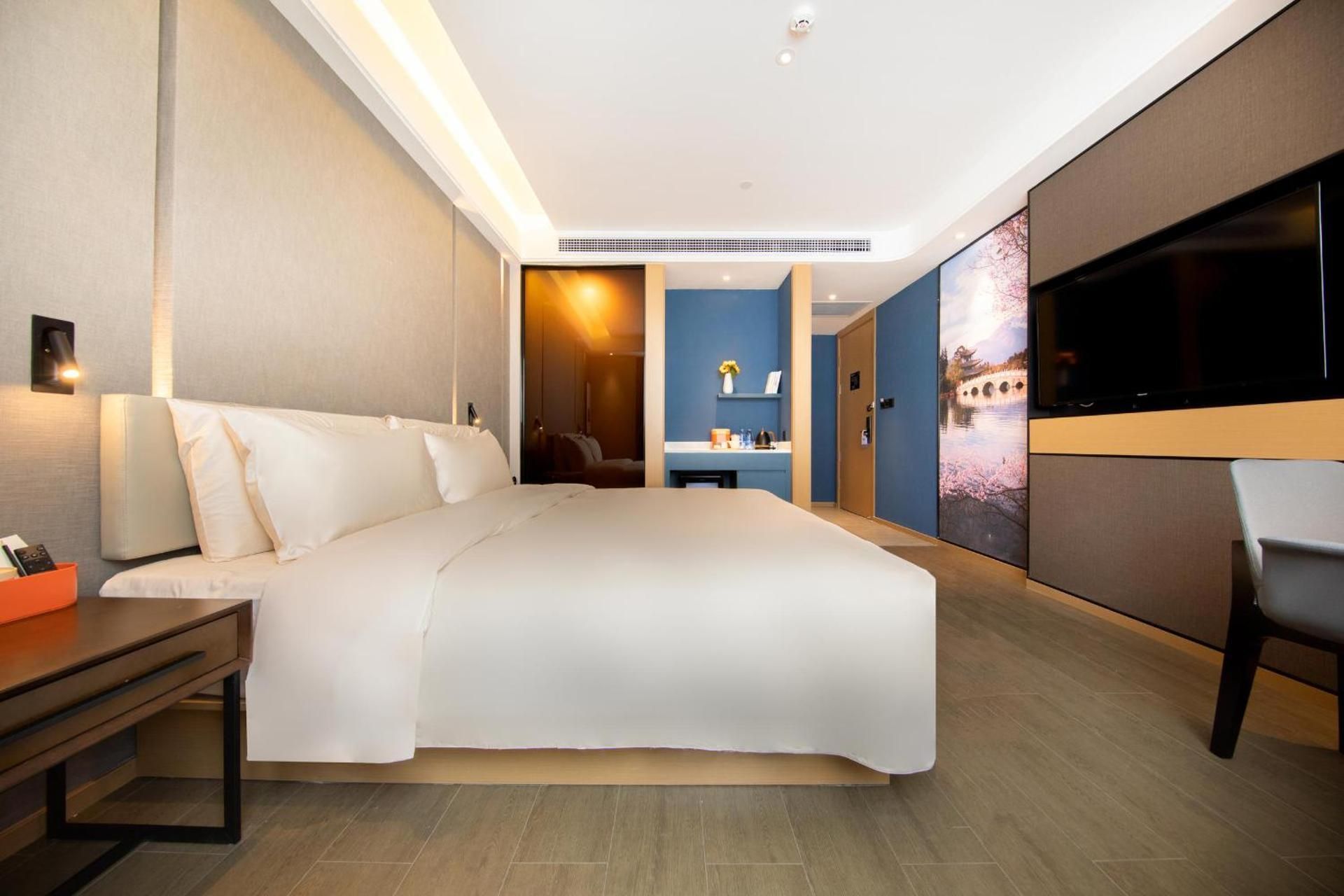 Atour Hotel Kunming Cuihu Superior Double Room 2
