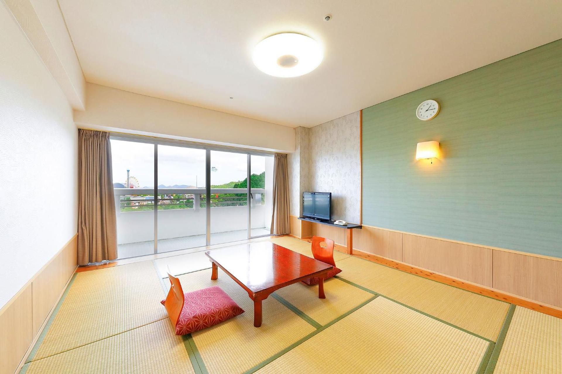 Japanese-Style Room