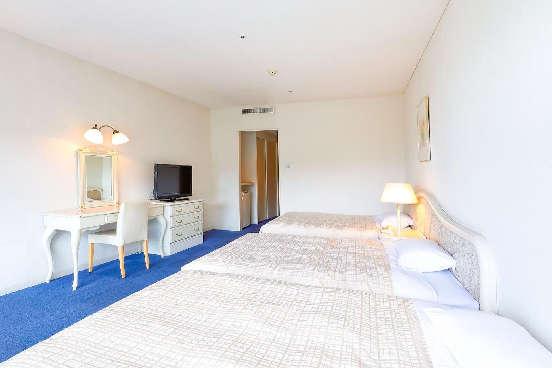 Standard Twin Room Holds 4 People, Indoor Bath, Non-Smoking