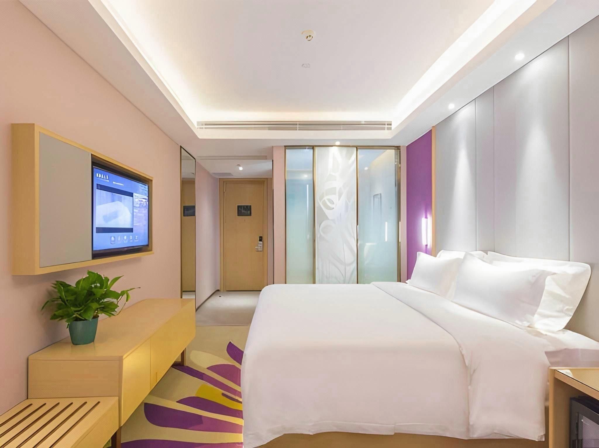 WH - Deluxe Bed Room