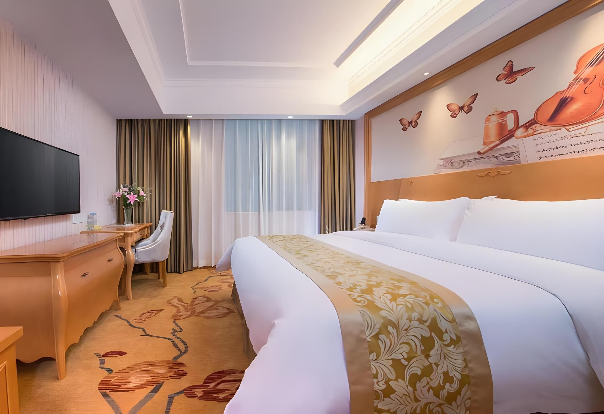 Vienna Hotel Guangdong Zhognshan Tanzhou vienna - romance themed bed room
