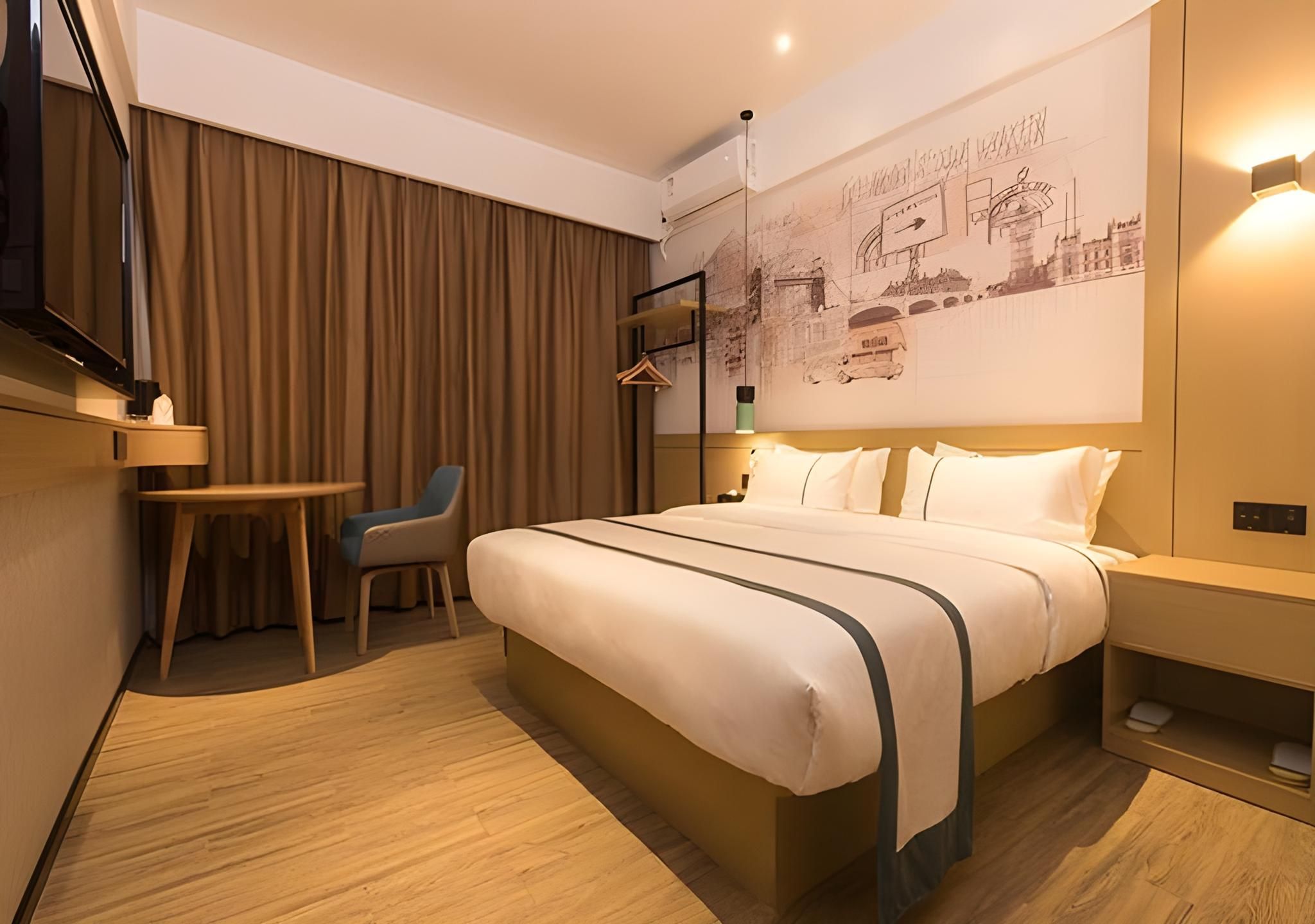 Business Queen Room