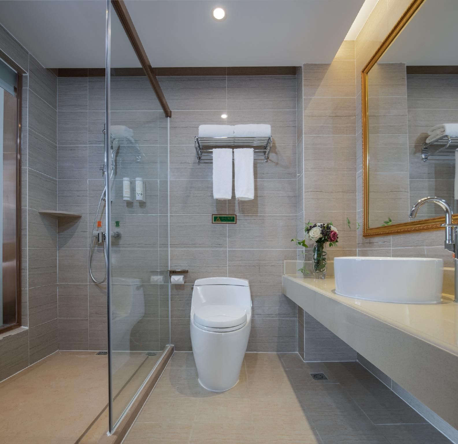 Aston Hotel Zhongshan Twin Deluxe 3