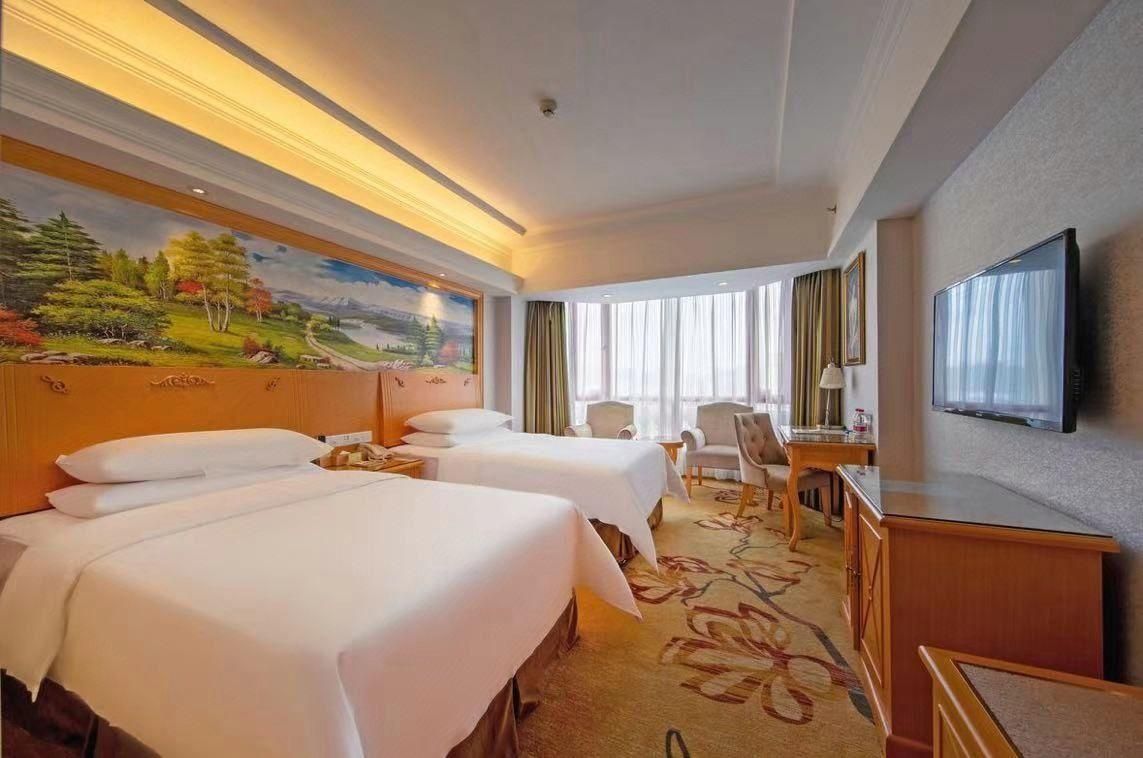 Vienna Hotel Guangdong Zhognshan West Zone Vienna - Family Suite
