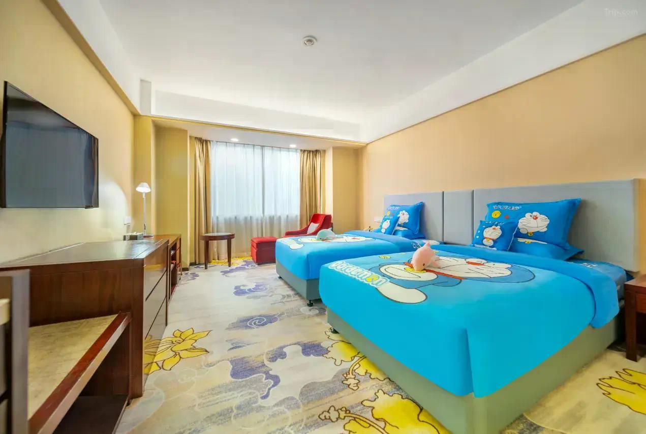 Family Twin Room - City View