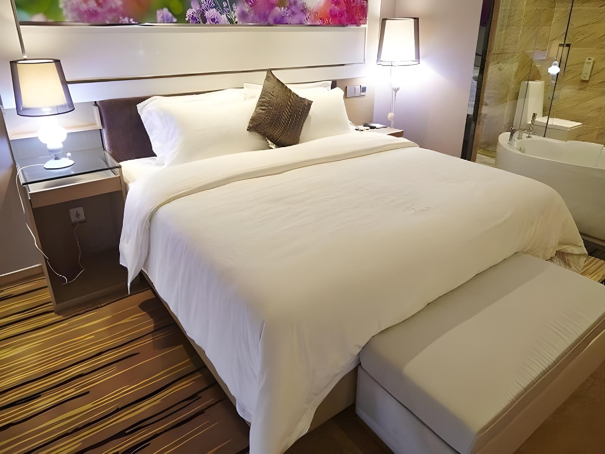 Queen Room with View