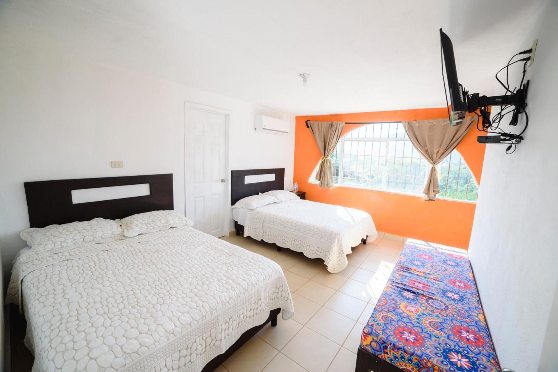 Twin Room with Private External Bathroom
