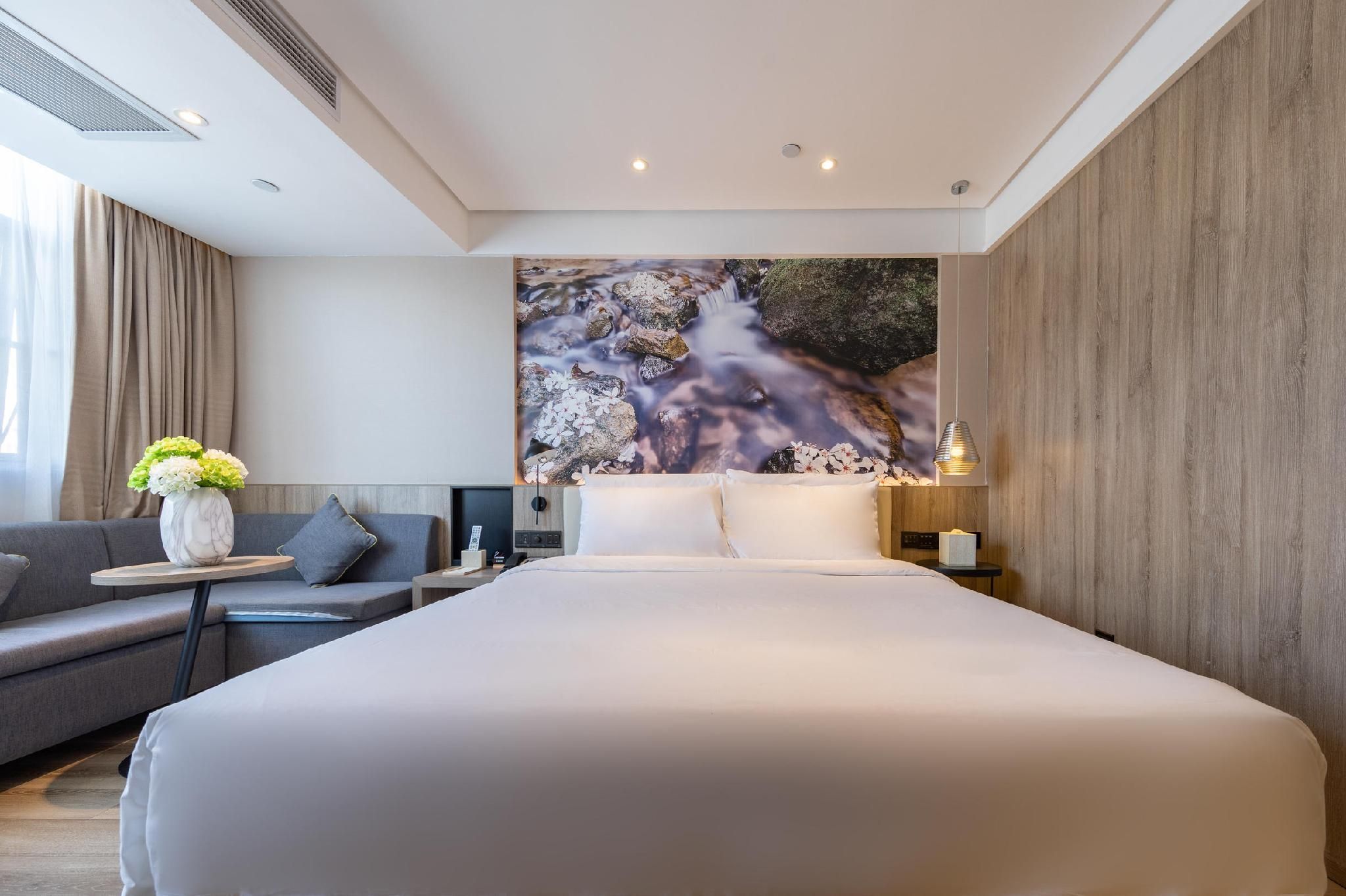 Atour - Elegant Room