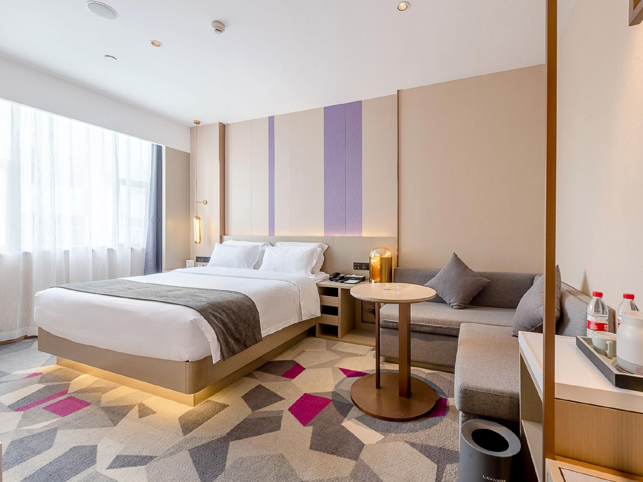 WH - Deluxe Bed Room