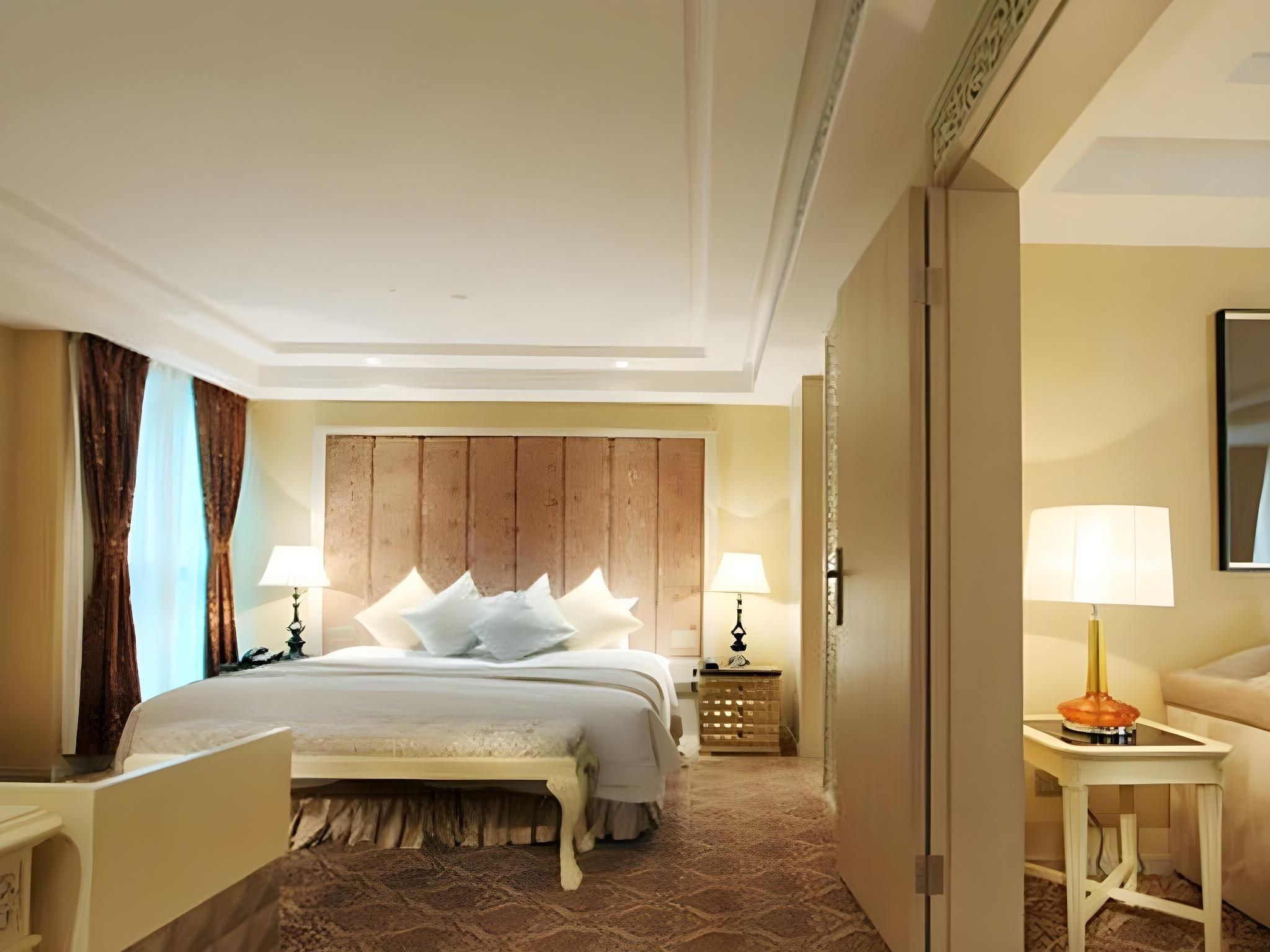 Superior Suite