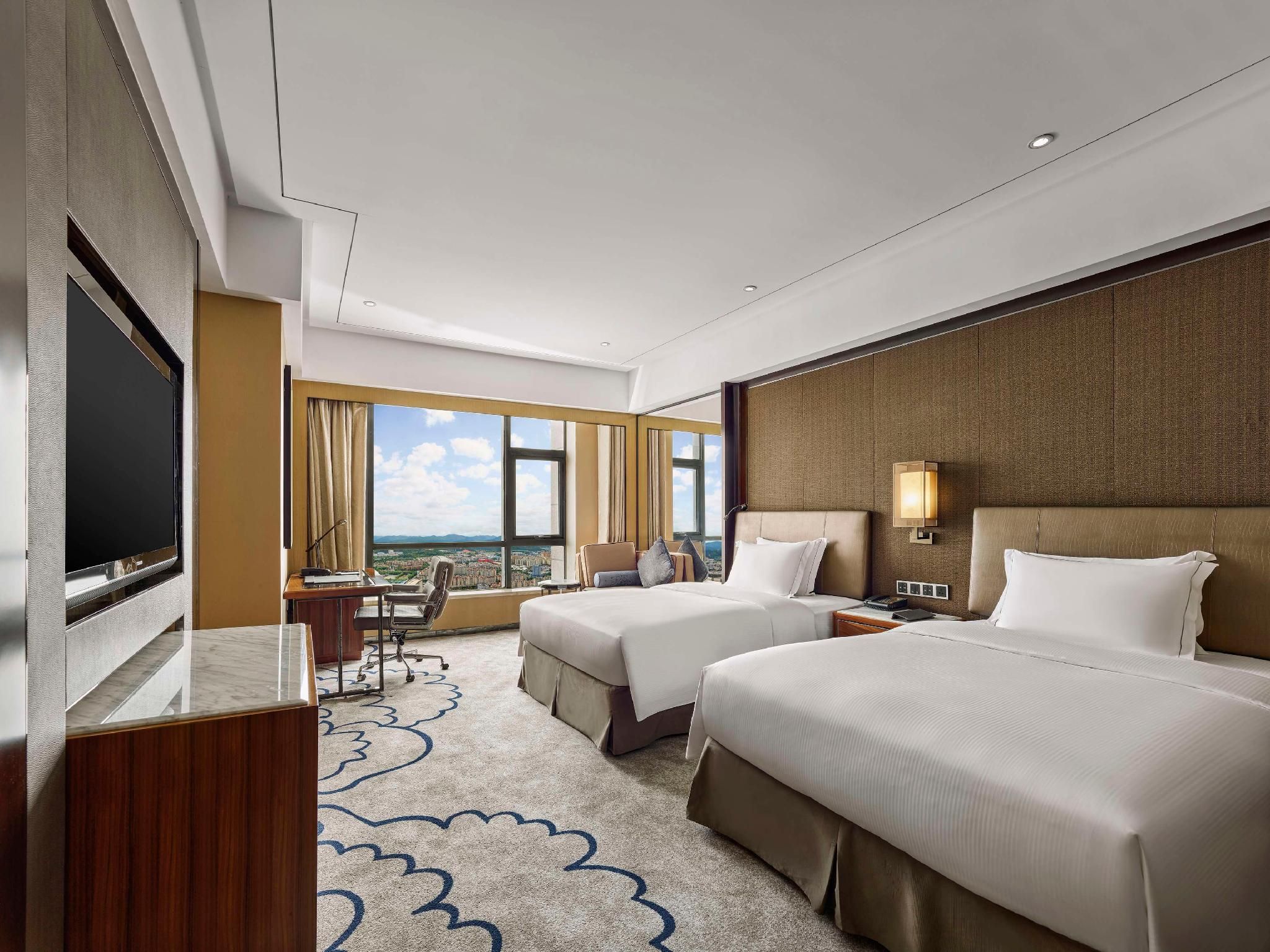 Twin Hilton Deluxe