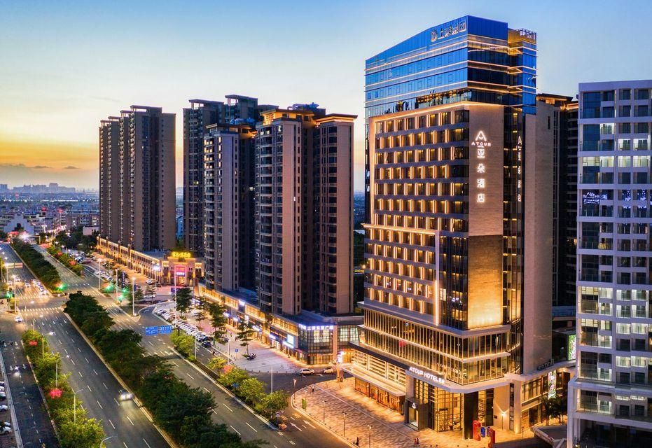Atour Hotel Zhongshan North Railway Station V-Park Square
