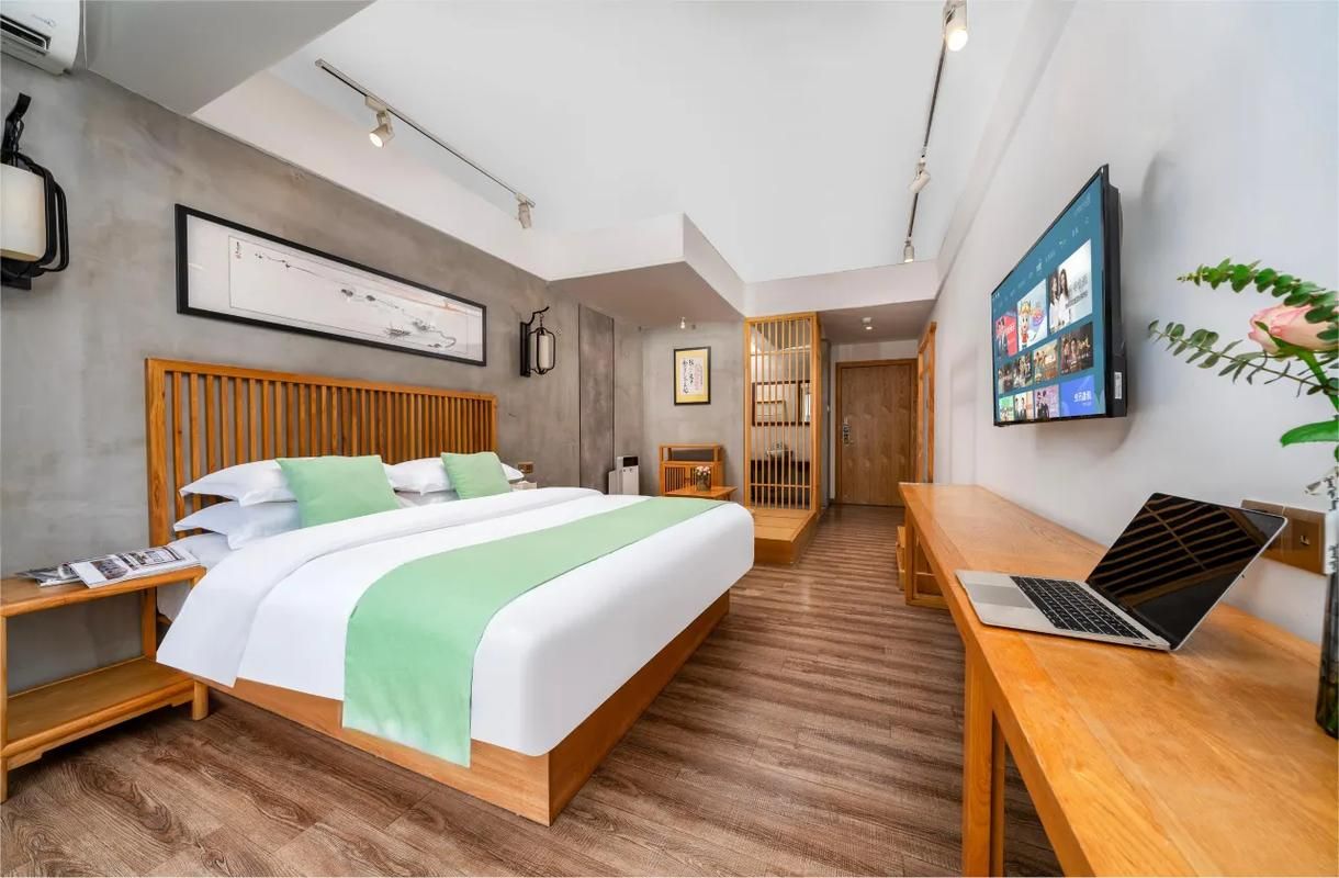 Tatami Queen Room
