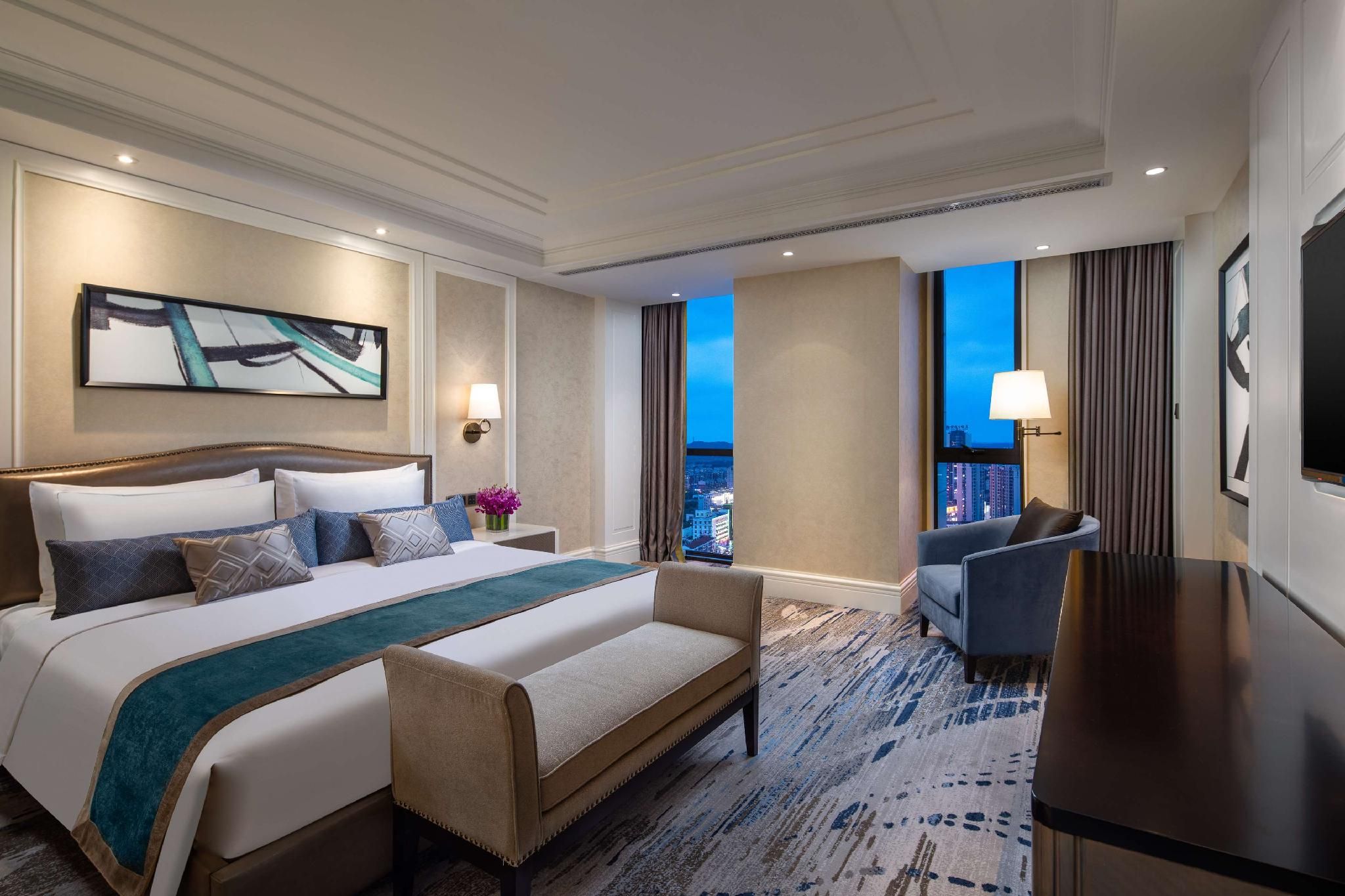 1 King Bed, Executive Deluxe Suite, Non-Smoking SNK4