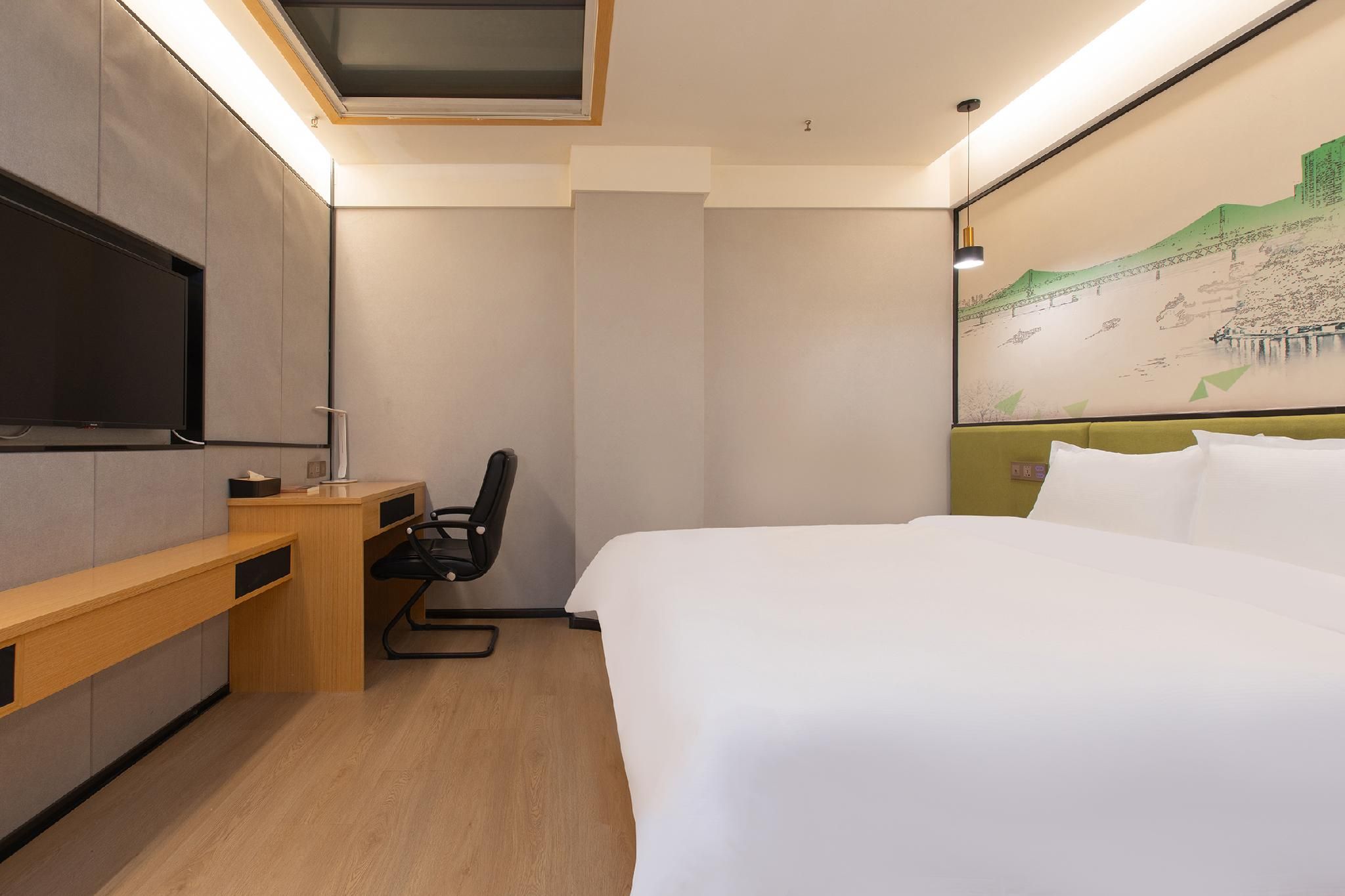 Huazhu - Superior BedRoom