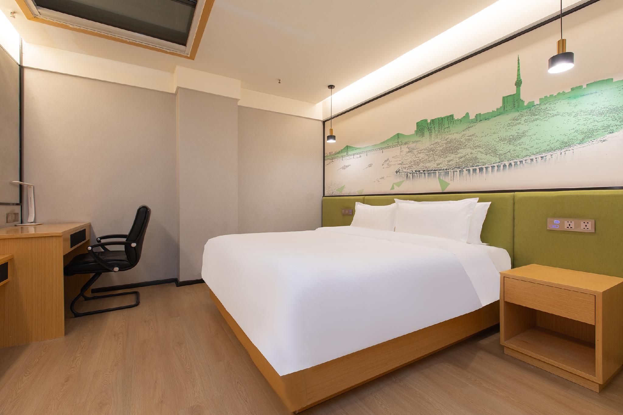 Huazhu - Superior BedRoom