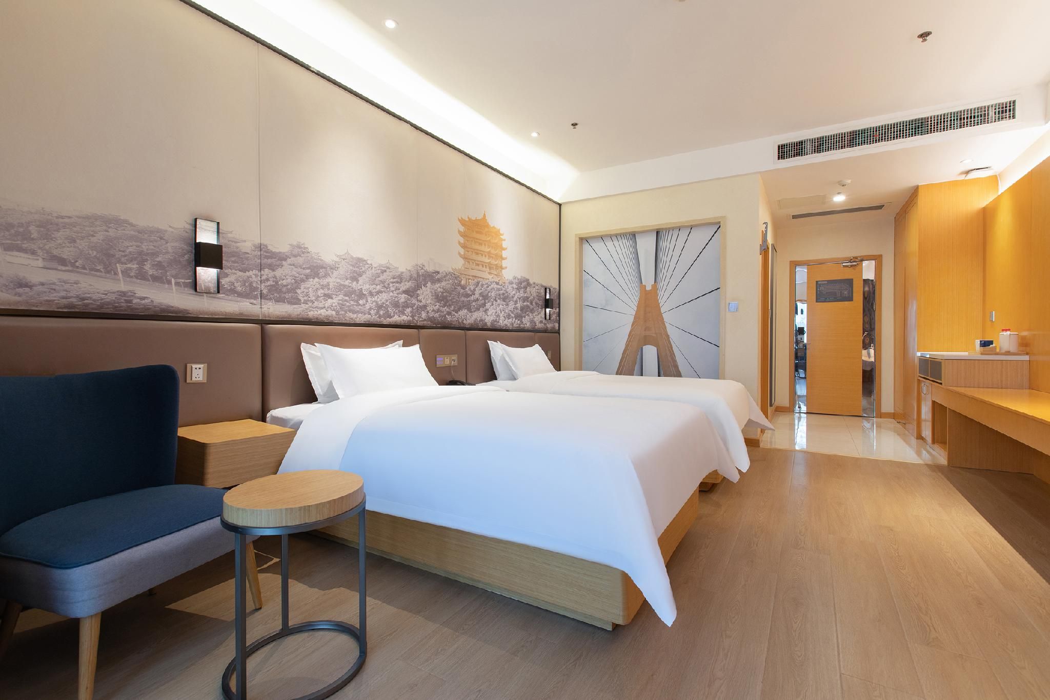 Huazhu - Deluxe Twin Room
