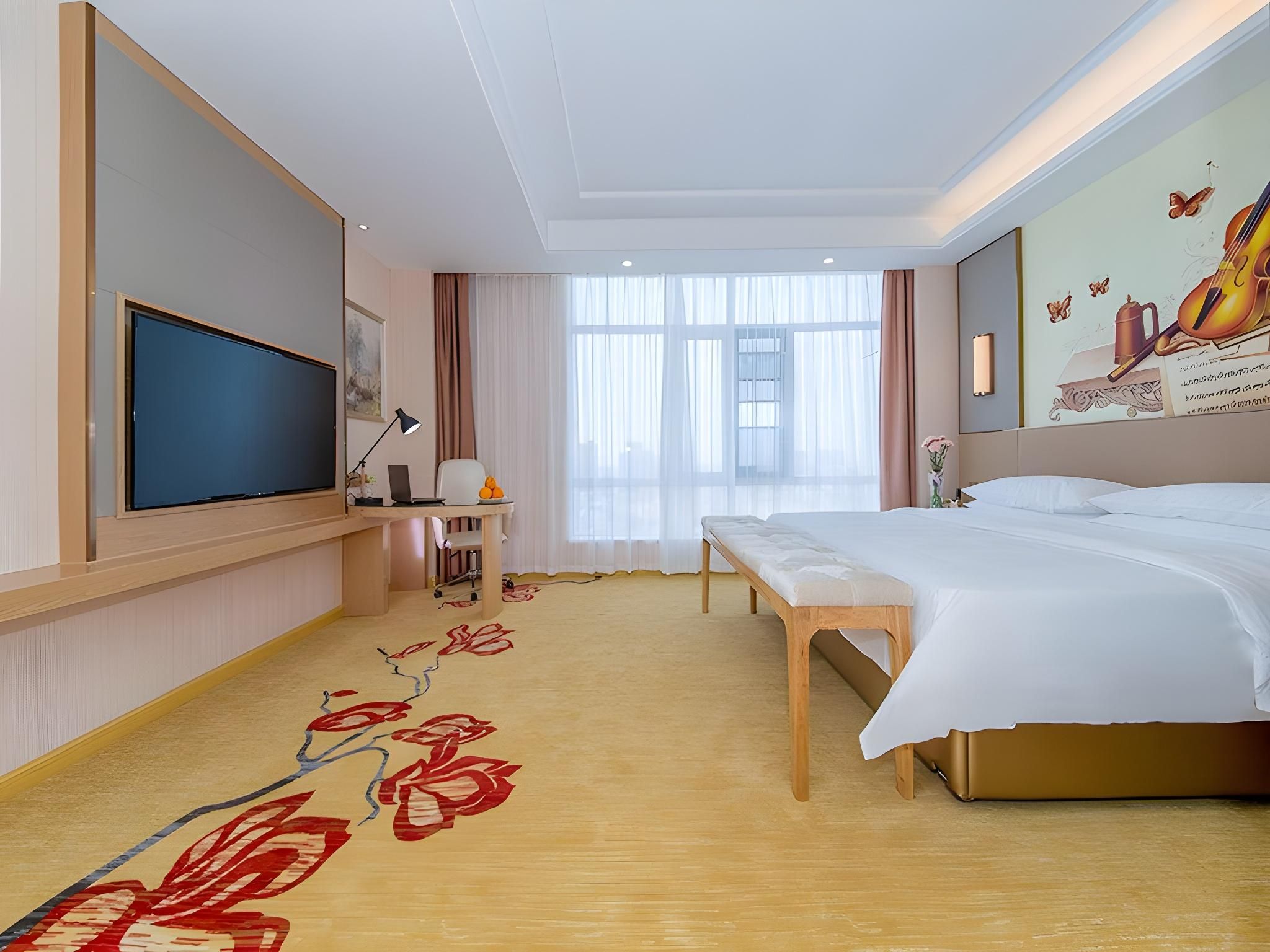 Business King Room