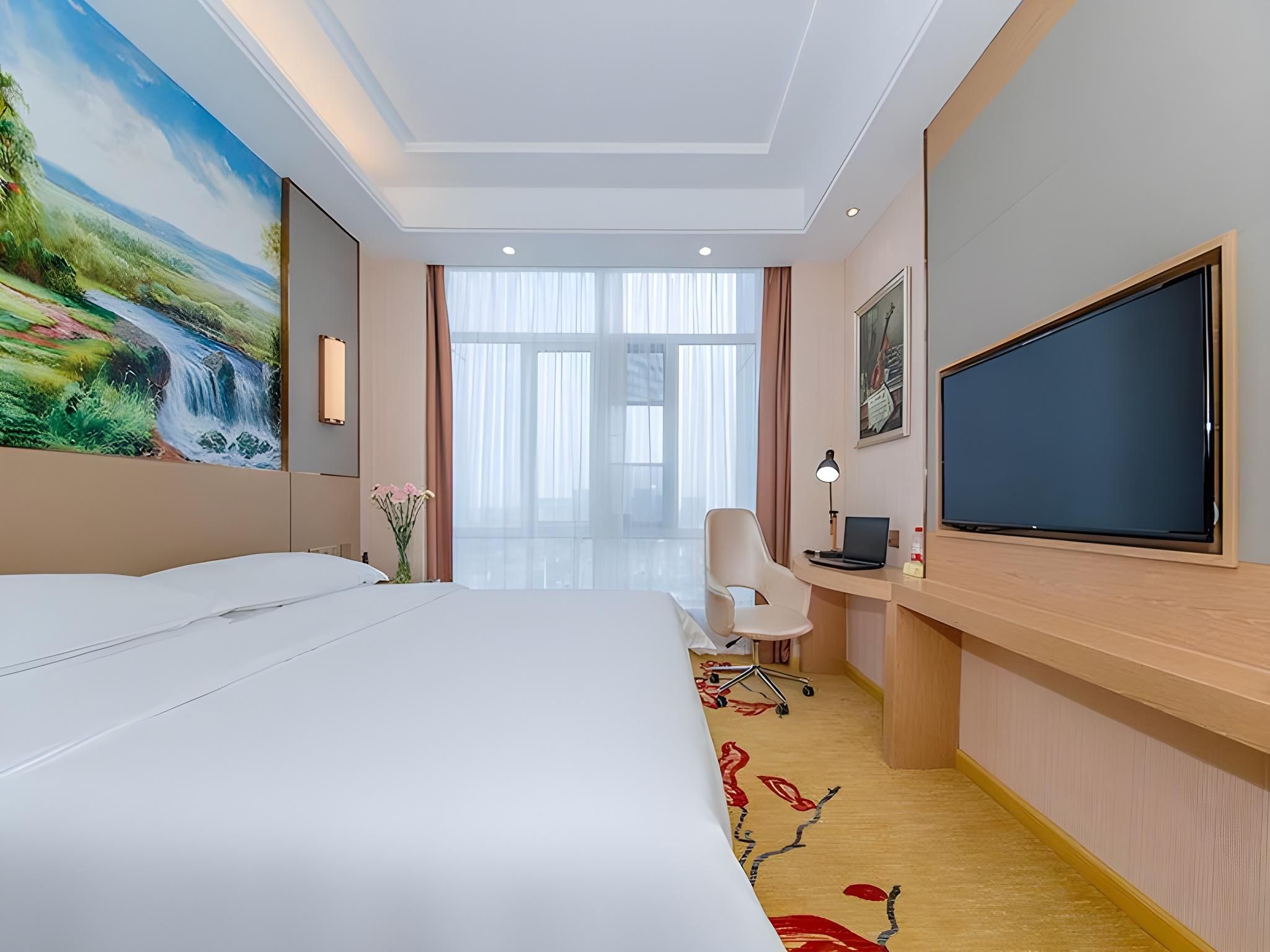 Deluxe Queen Room