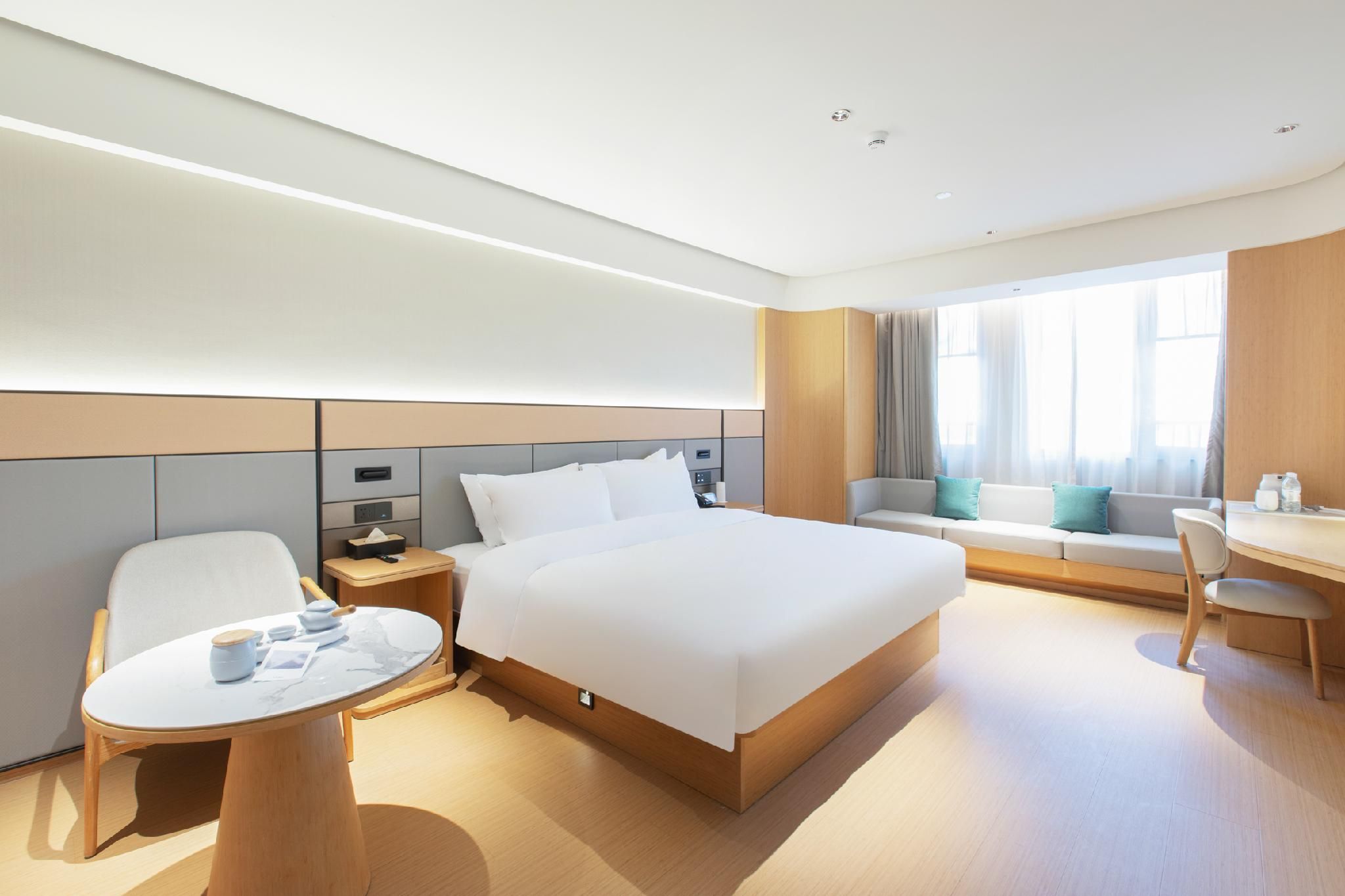 Huazhu - Superior T Bed Room