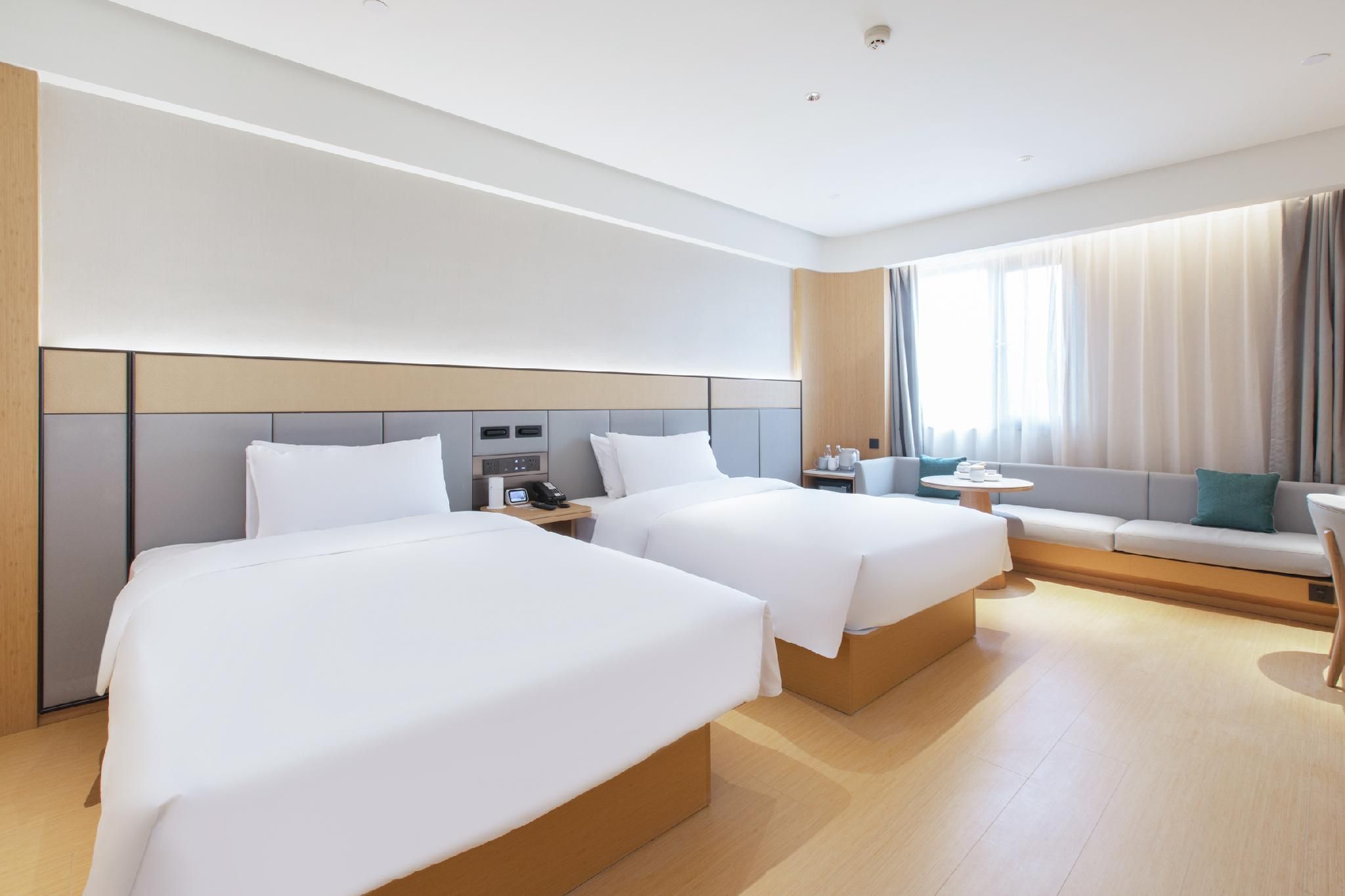 Huazhu - Business Twin Room