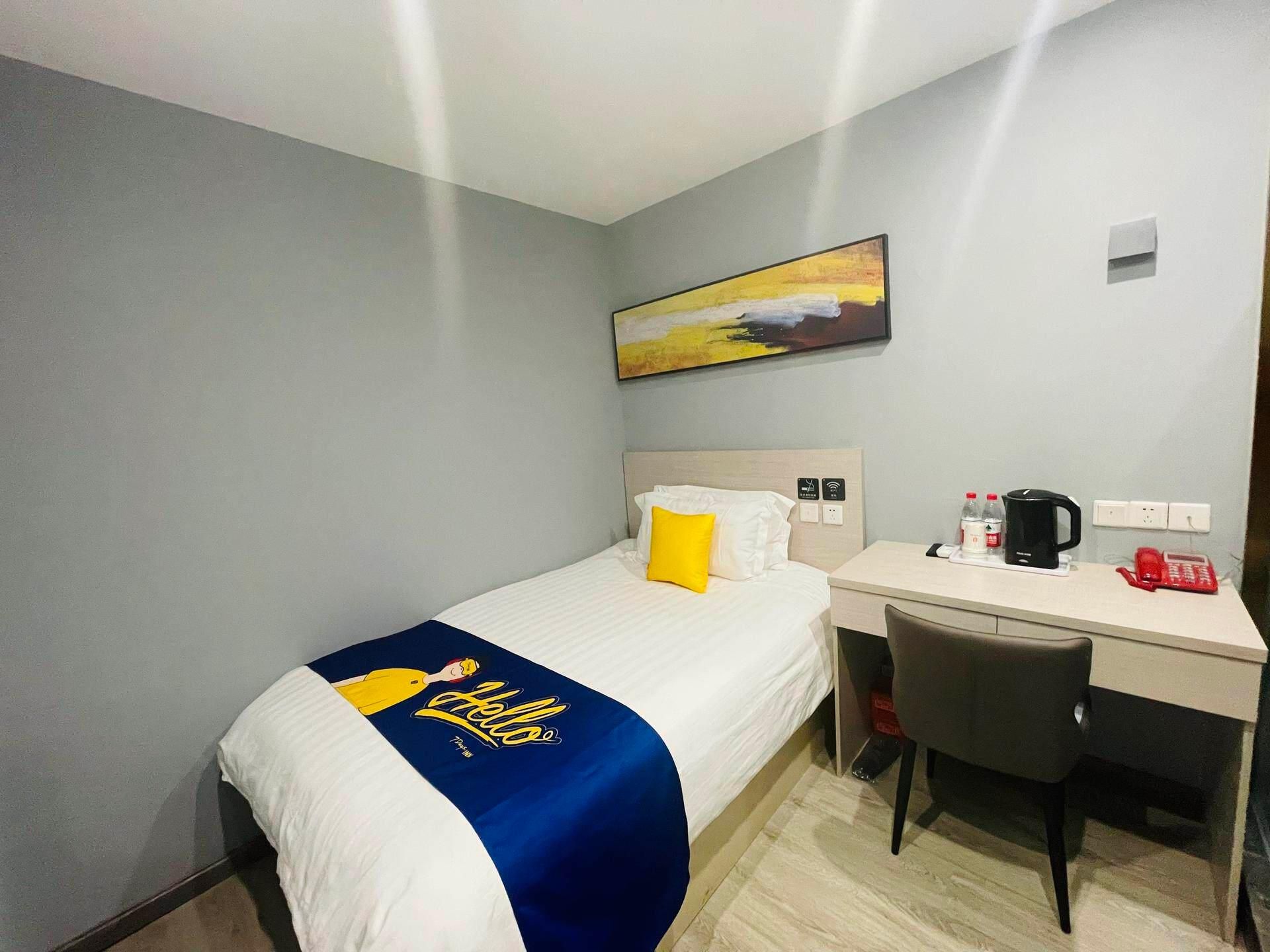 WH - Festival Theme Room