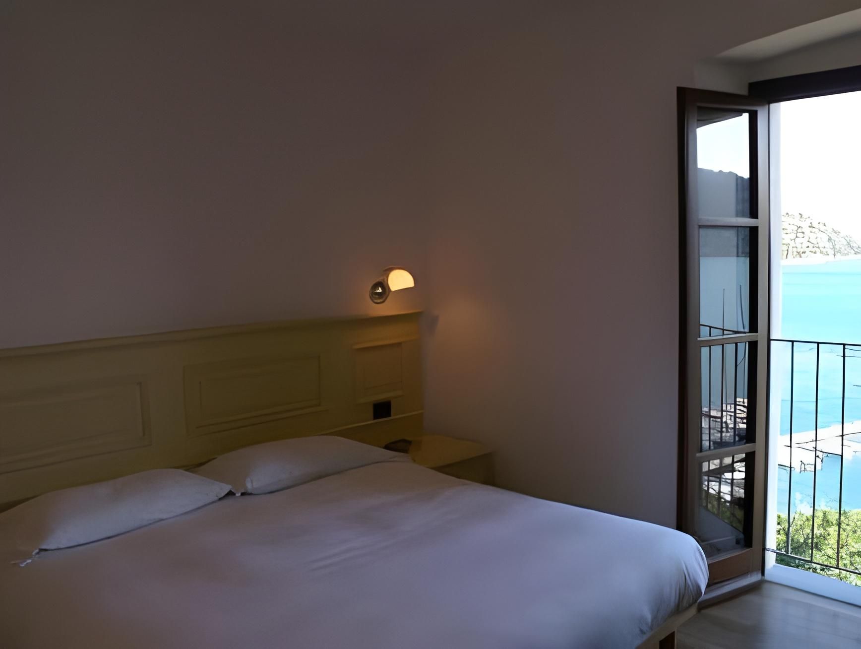 Double or Twin Room with Sea View