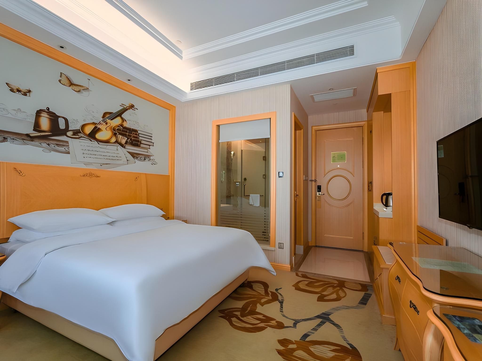 Standard - Queen Room