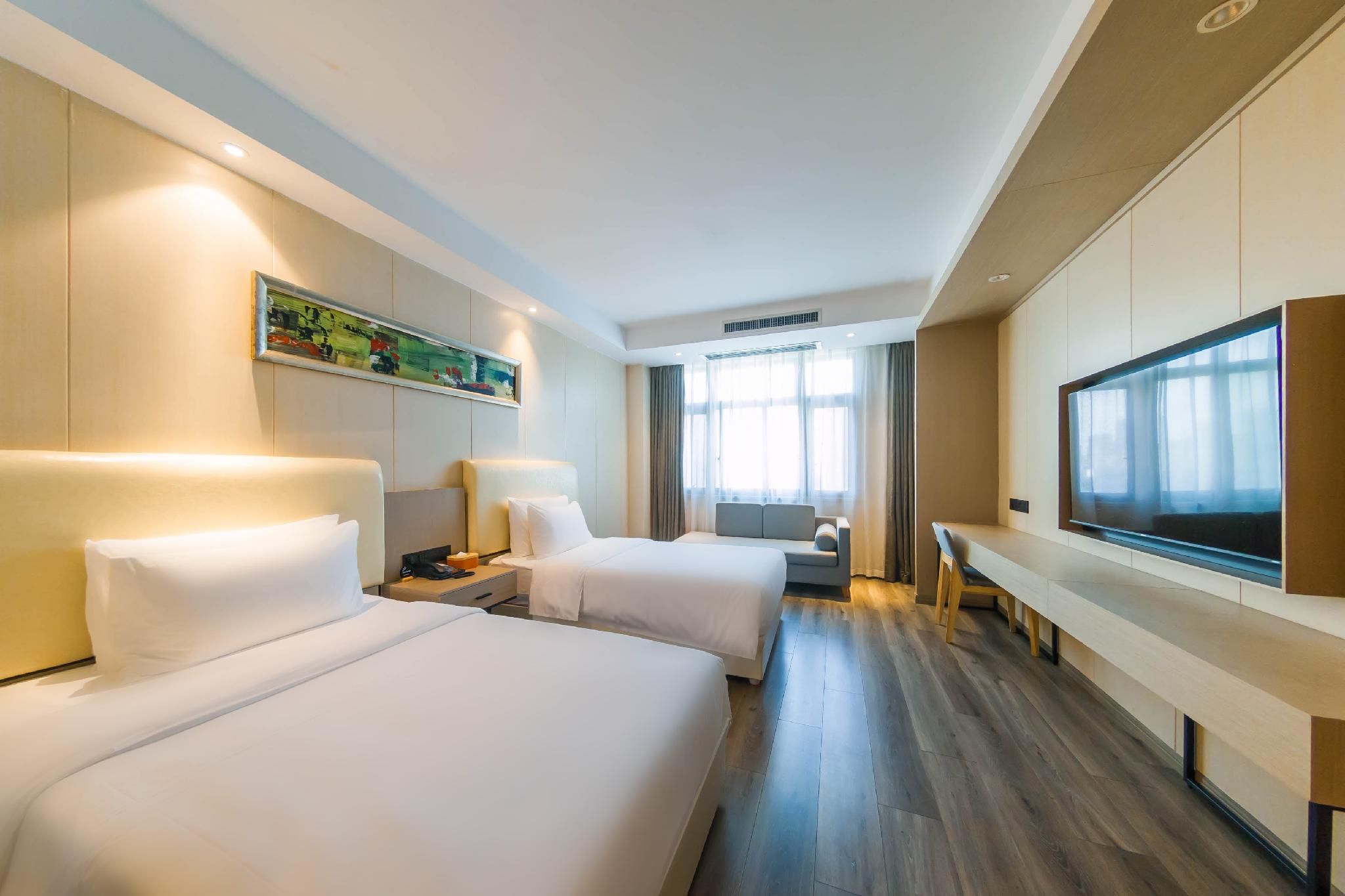 Deluxe Family Room, Guest room