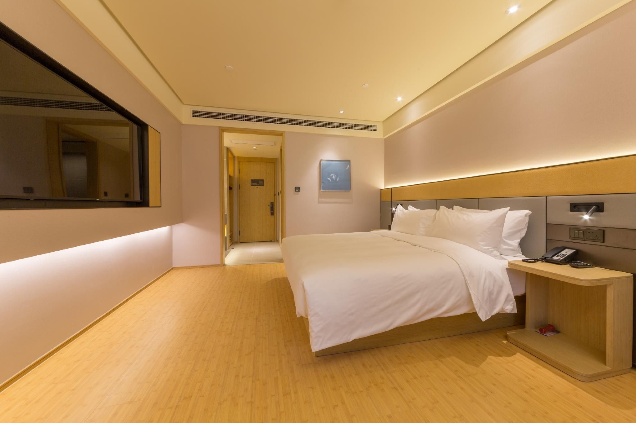 Business Queen Bed Room