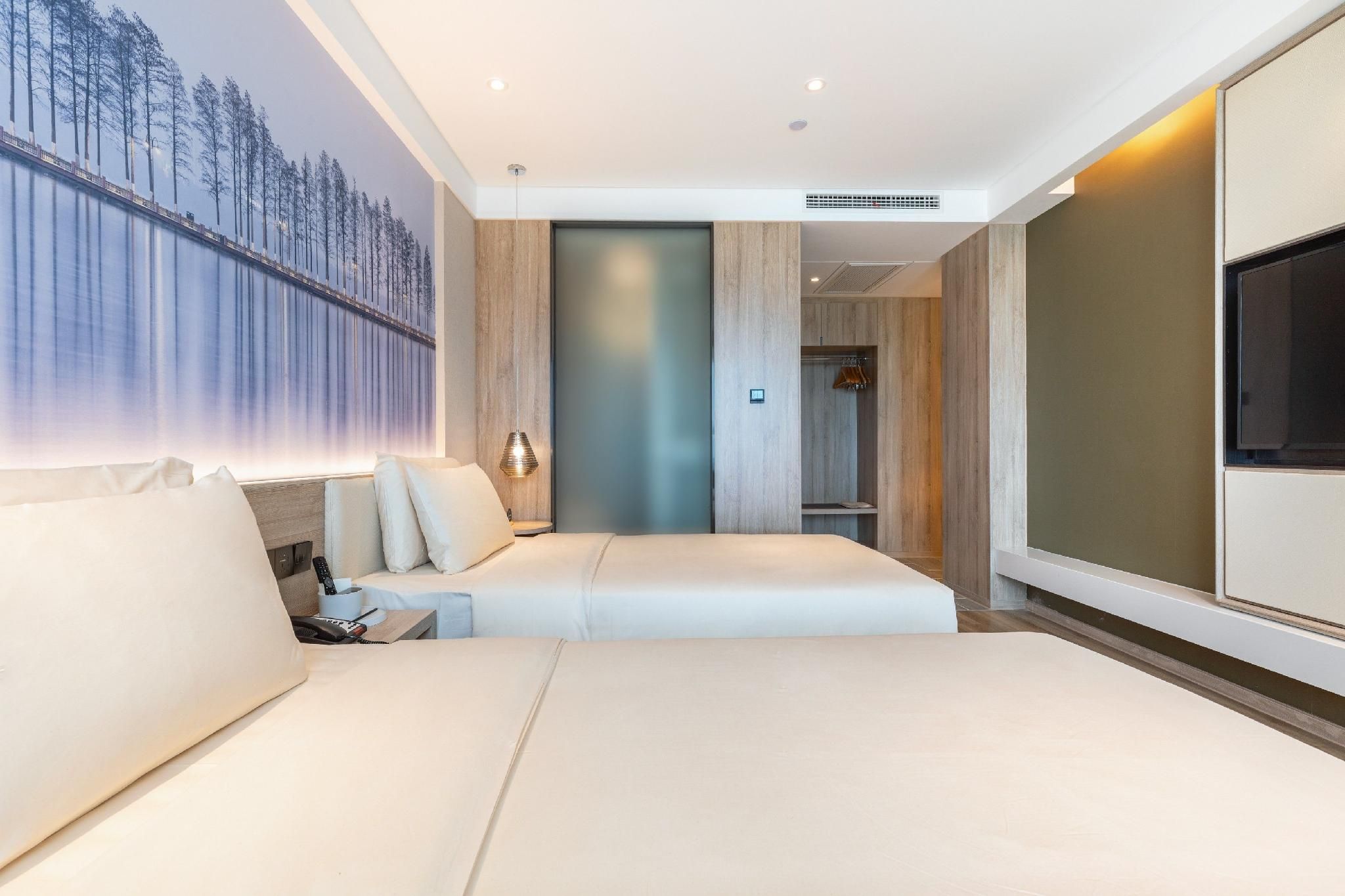 Huazhu - Deluxe Twin Room