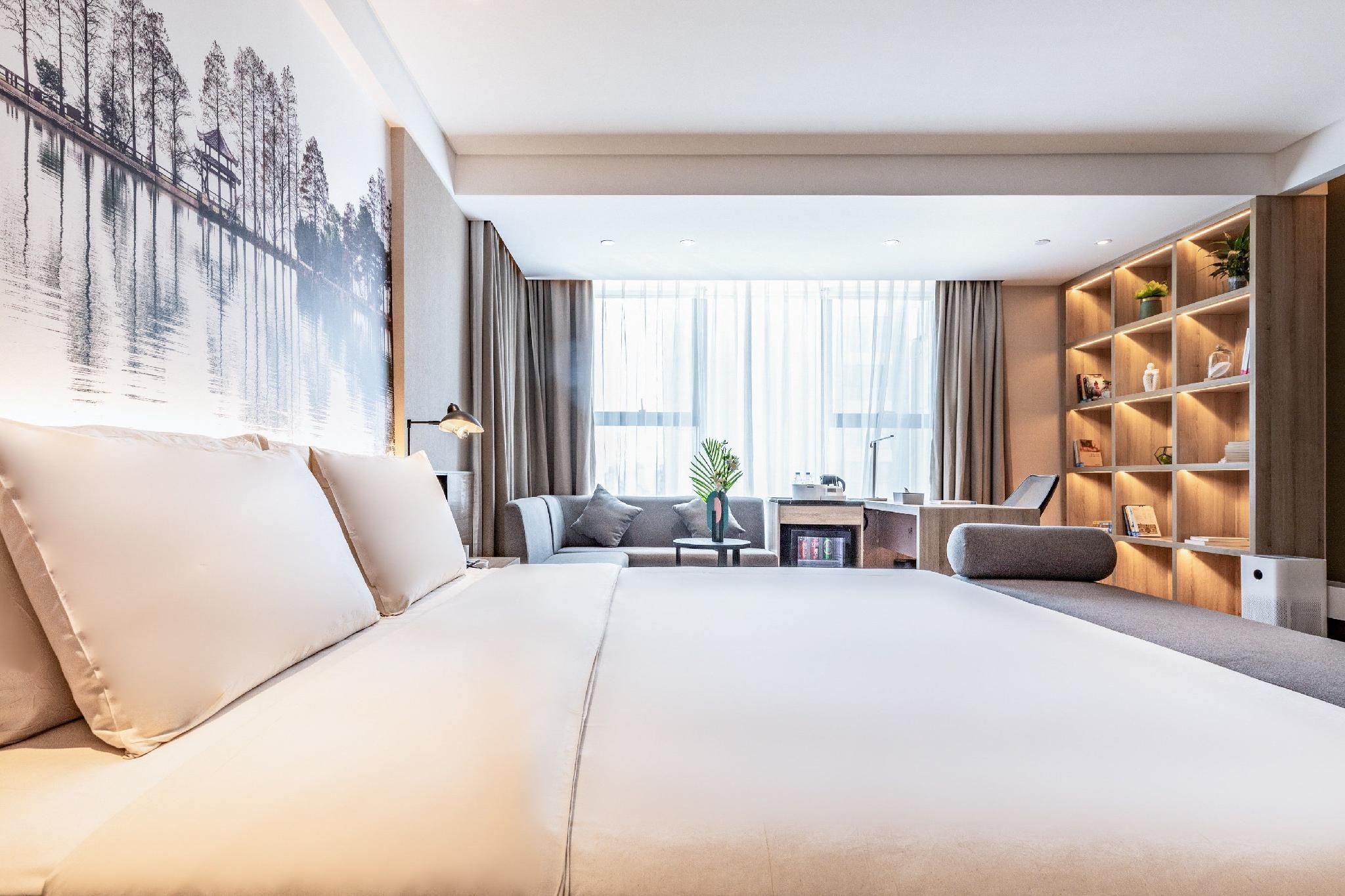 Huazhu - Executive Bed Room