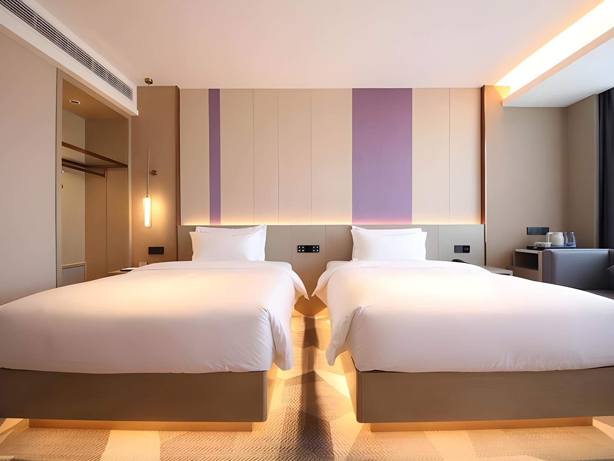 WH - Deluxe Room Twin