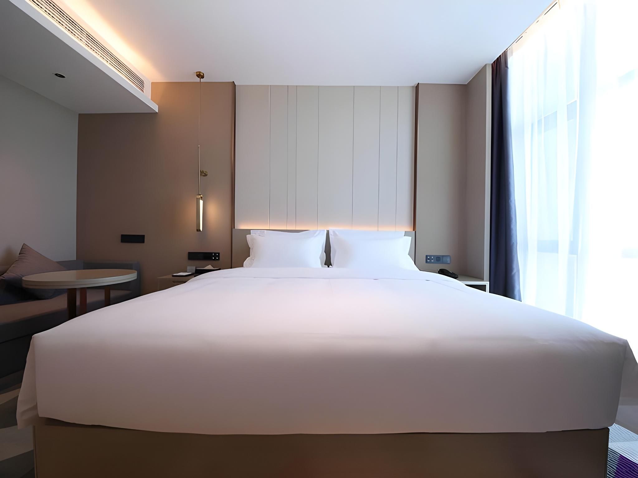WH - Business Suite Bed Room