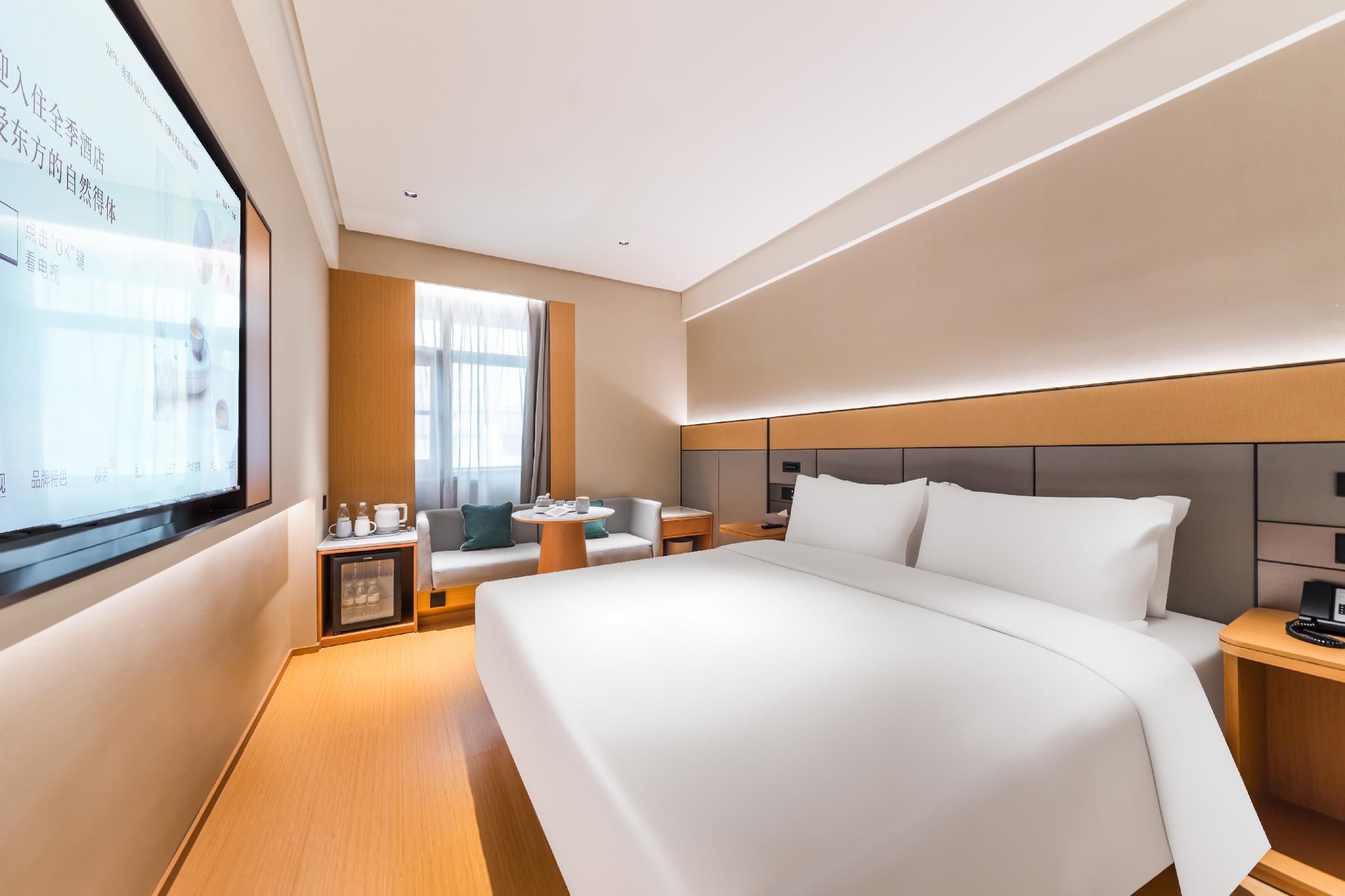 Business Queen Bed Room