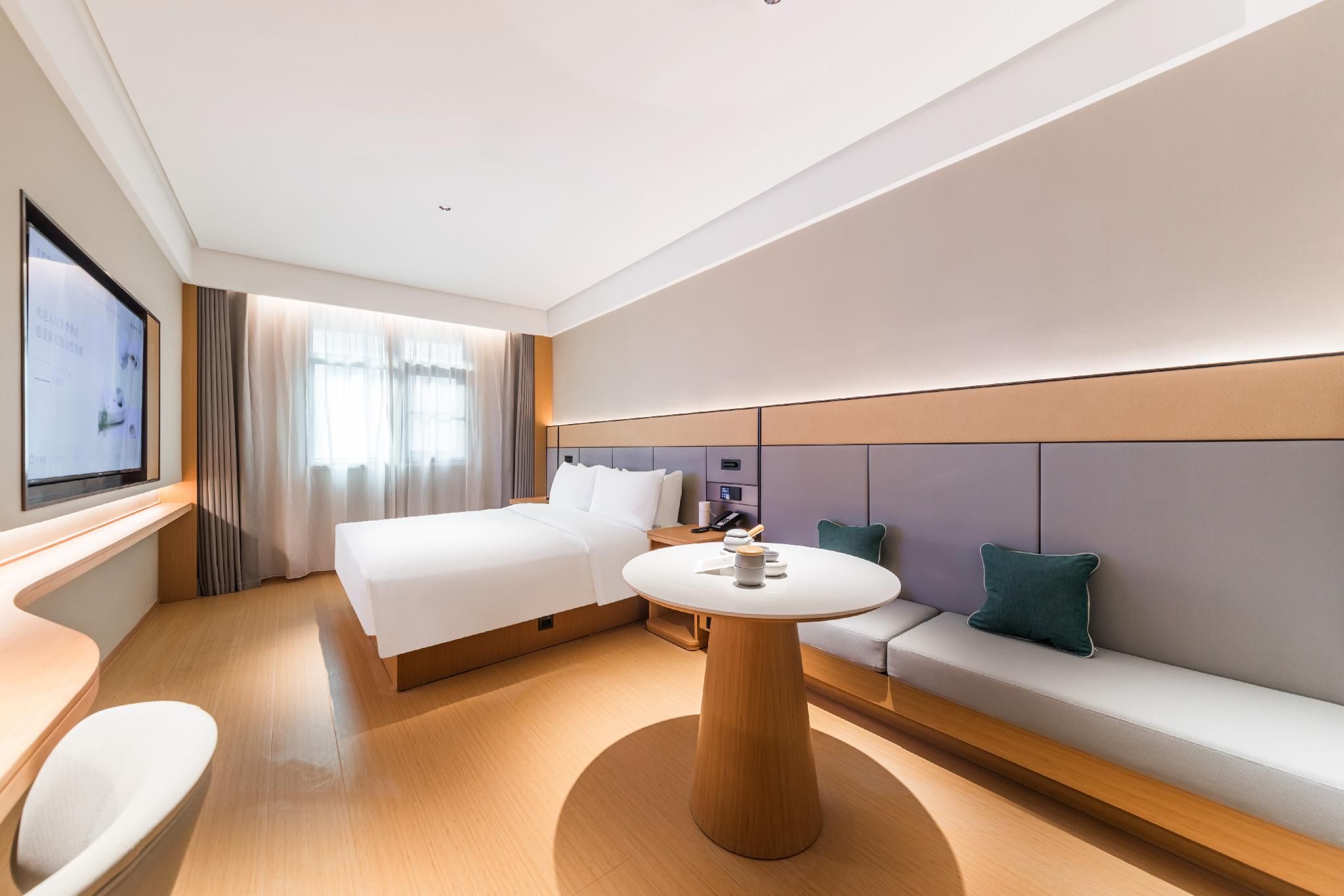 Business Queen Bed Room