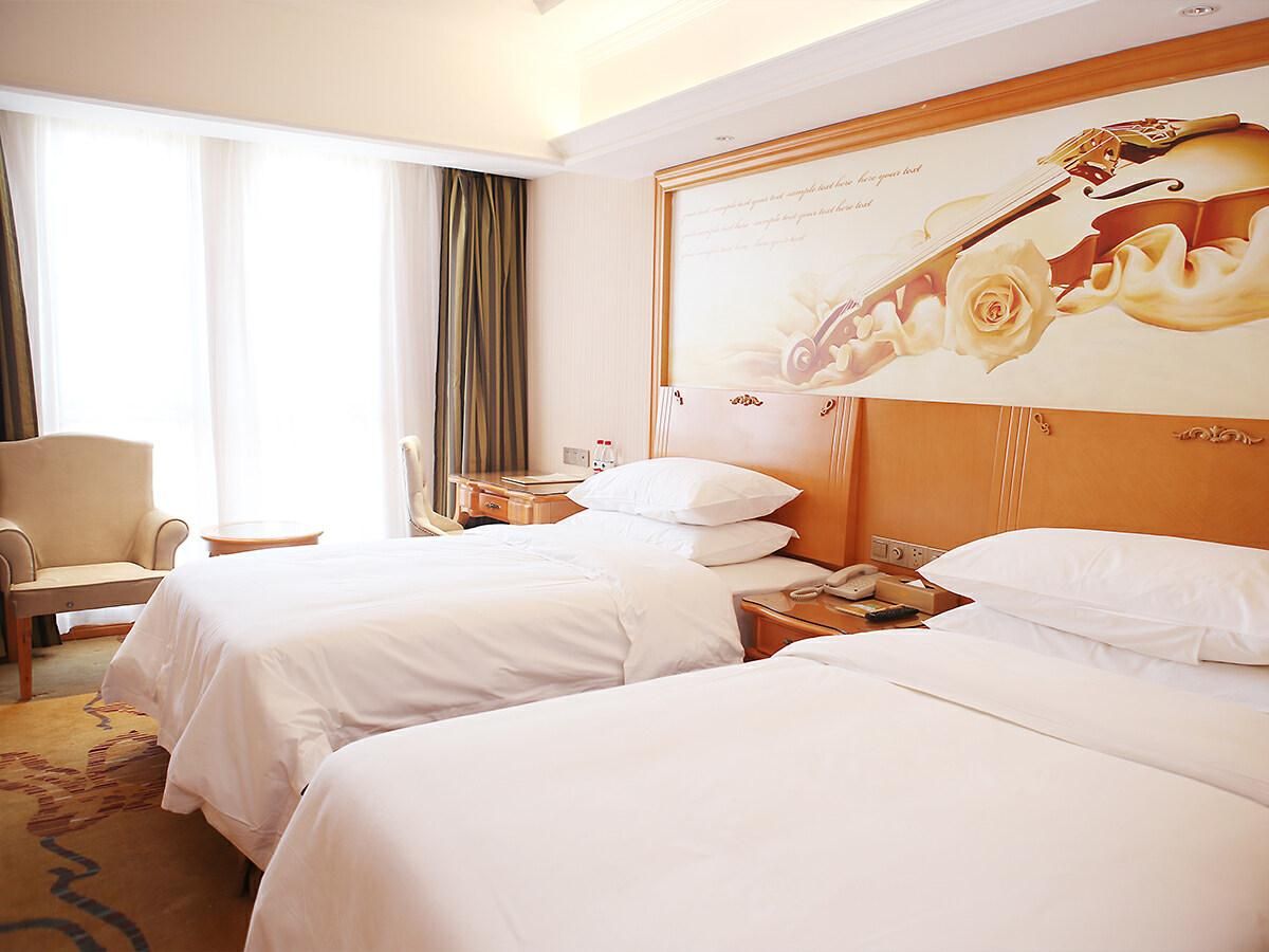 Twin Business Room