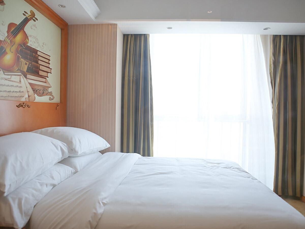Standard - Queen Room