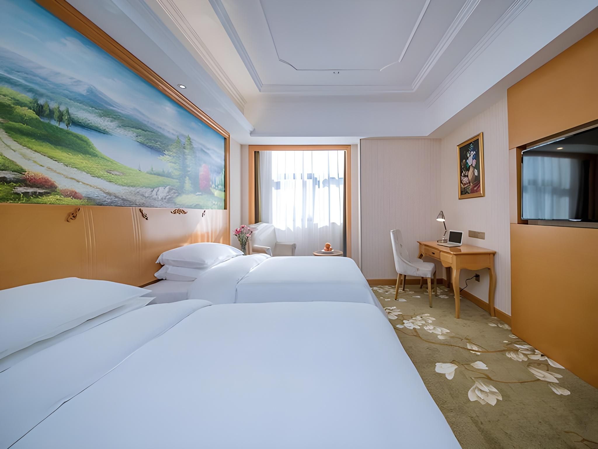 WH - Deluxe Room Twin